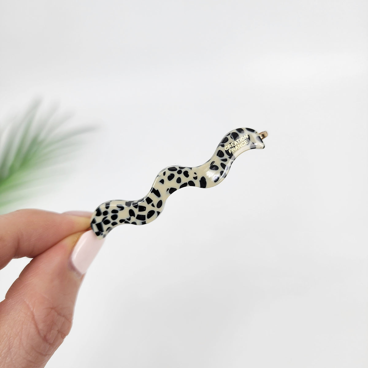 Wave Bobby Pin 2.4 in – 27 Dot Dalmatian