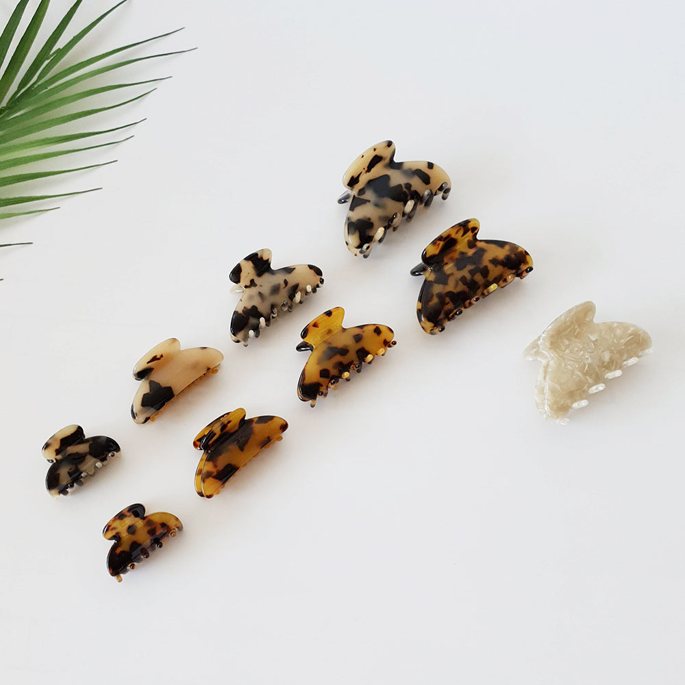 Half Moon Small Hair Claw Clip 2.8 in – Tortoise Shell, French-style