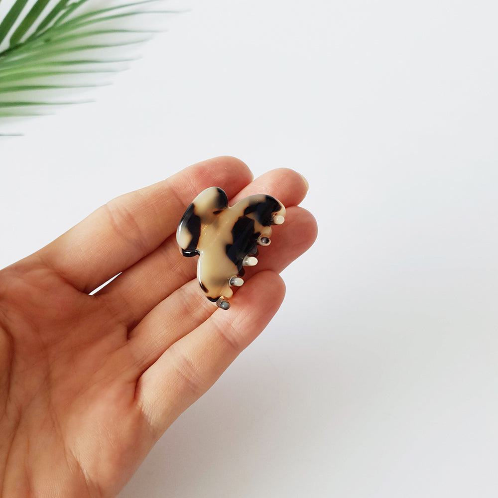 Half Moon Small Hair Claw Clip 2.8 in – Tortoise Shell, French-style