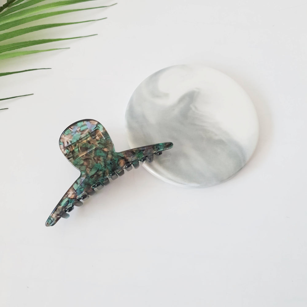 Elle Ribbon Medium Hair Claw Clip – 17 Pure Deep Green