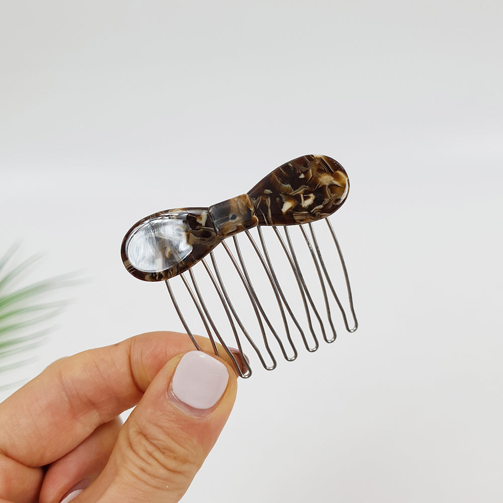 Round Ribbon Mini Hair Comb Pin 2.2 in – 8 Marble Chocolate