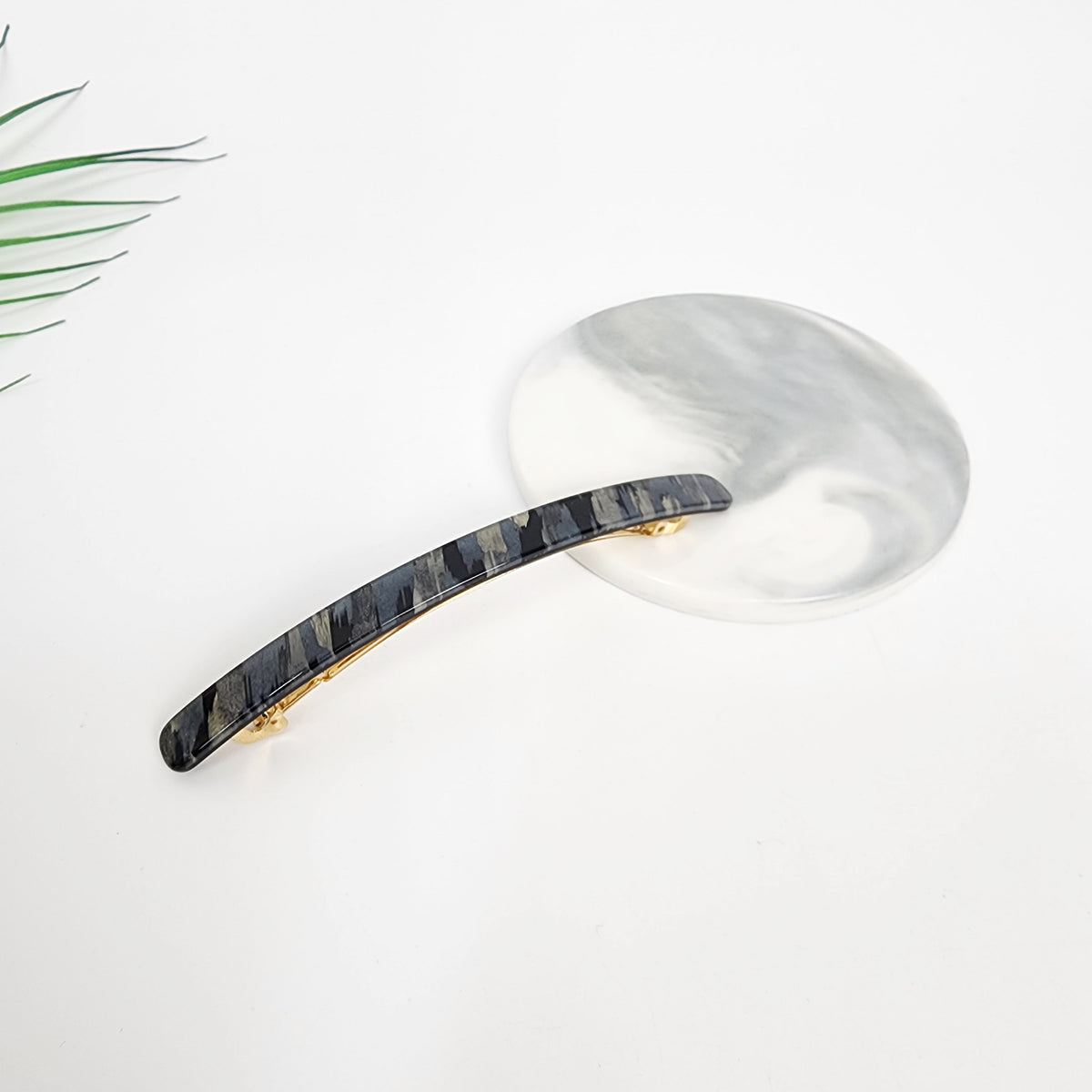 Straight Long Hair Barrette 4.3 in – 8 Wild Grey