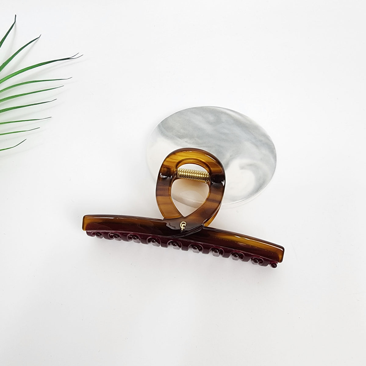 Twist Bar Large Hair Claw Clip 4.7 in – 6 Caramel Stripe