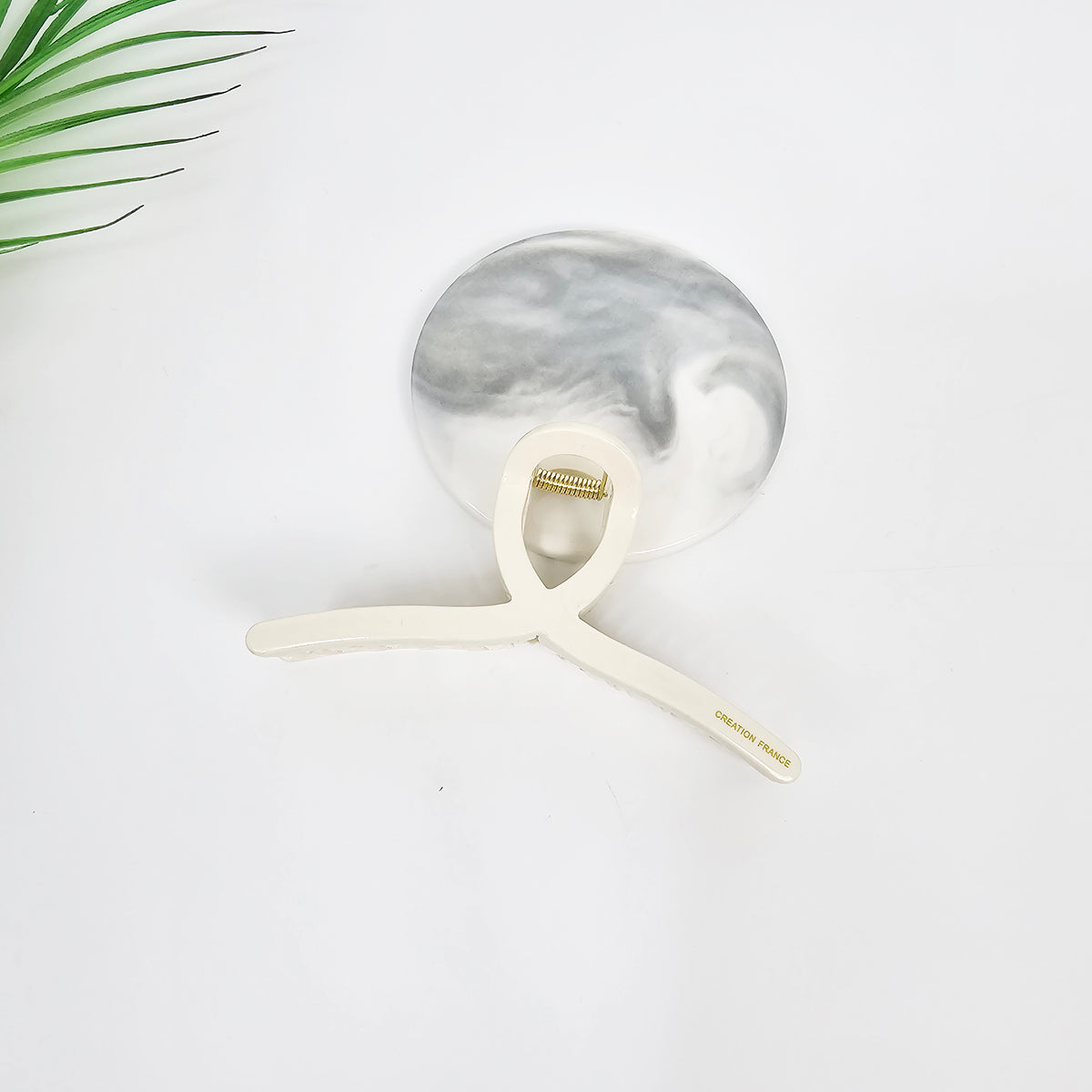 7 Pure Ivory – Slender Twist Hair Claw Clip 4.5 in