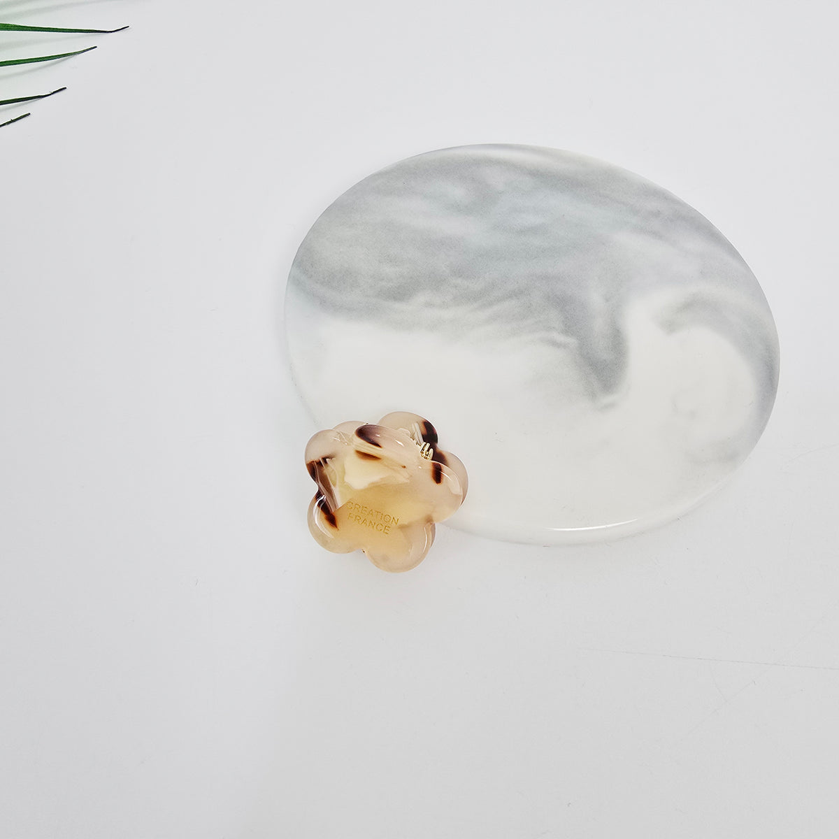 Flower Extra Mini Hair Claw Clip 1.0 in – 13 Veil Beige