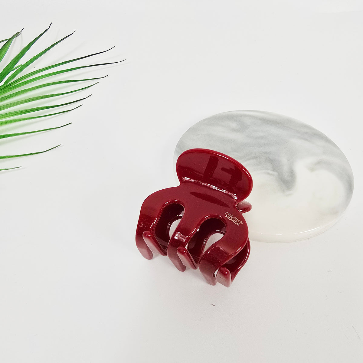 Pebble & Hook Mini Hair Claw Clip 1.8 in – Pastel Red, French-style