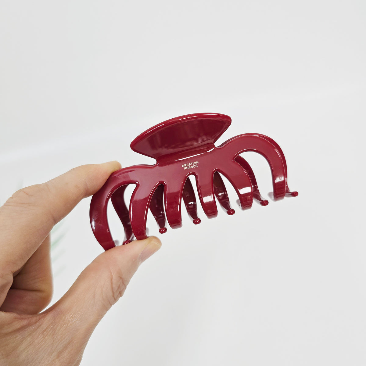 Volume Medium Hair Claw Clip 3.9 in – 7 Pastel Red