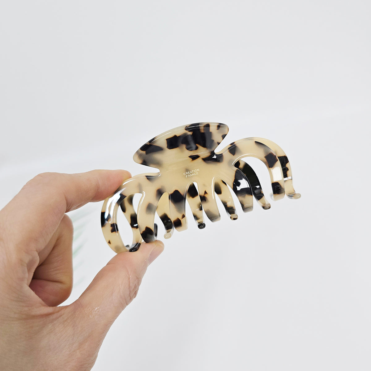 Volume Medium Hair Claw Clip 3.9 in – 1 Leopard Beige