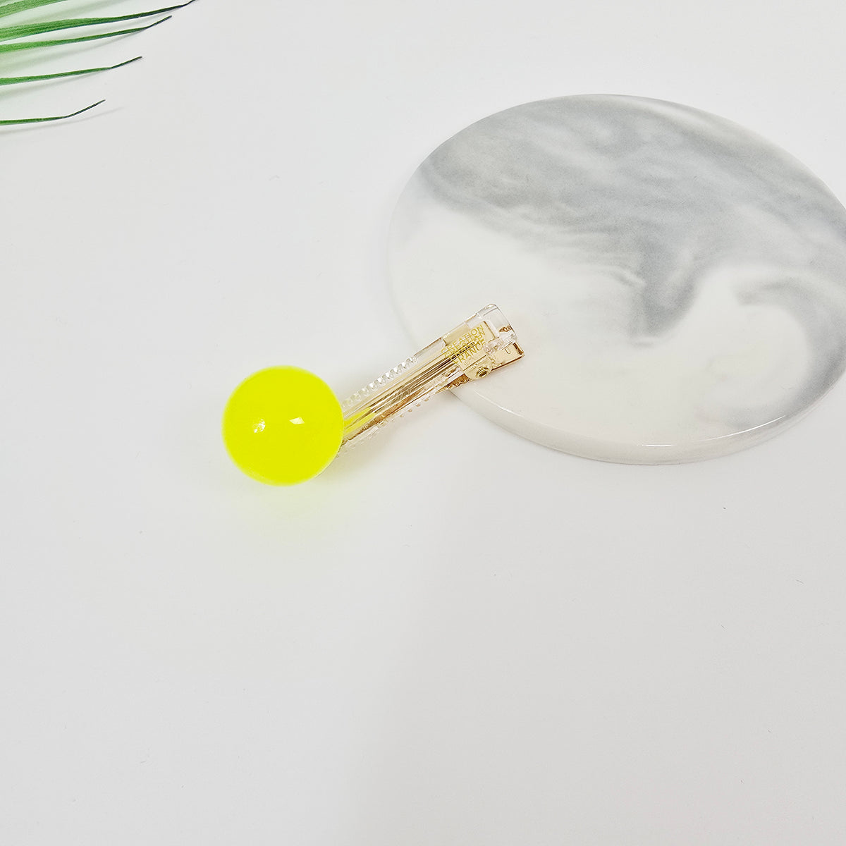 Jelly Ball Mini Alligator Hair Clip 2.0 in – Solid Bead, French-style