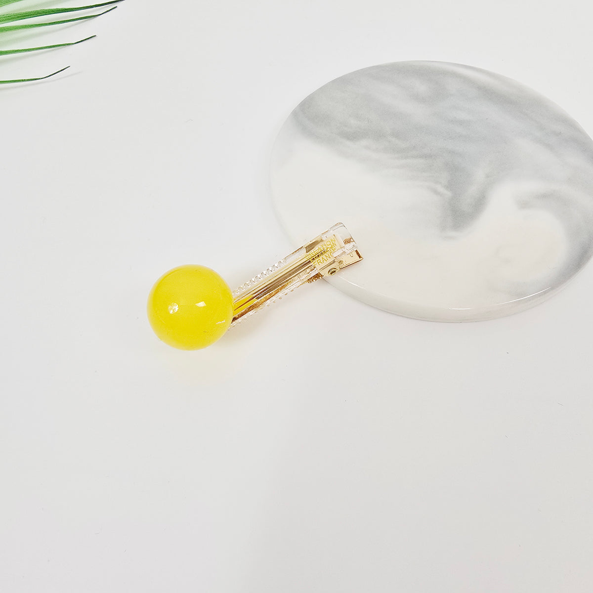 Jelly Ball Mini Alligator Hair Clip 2.0 in – Solid Bead, French-style