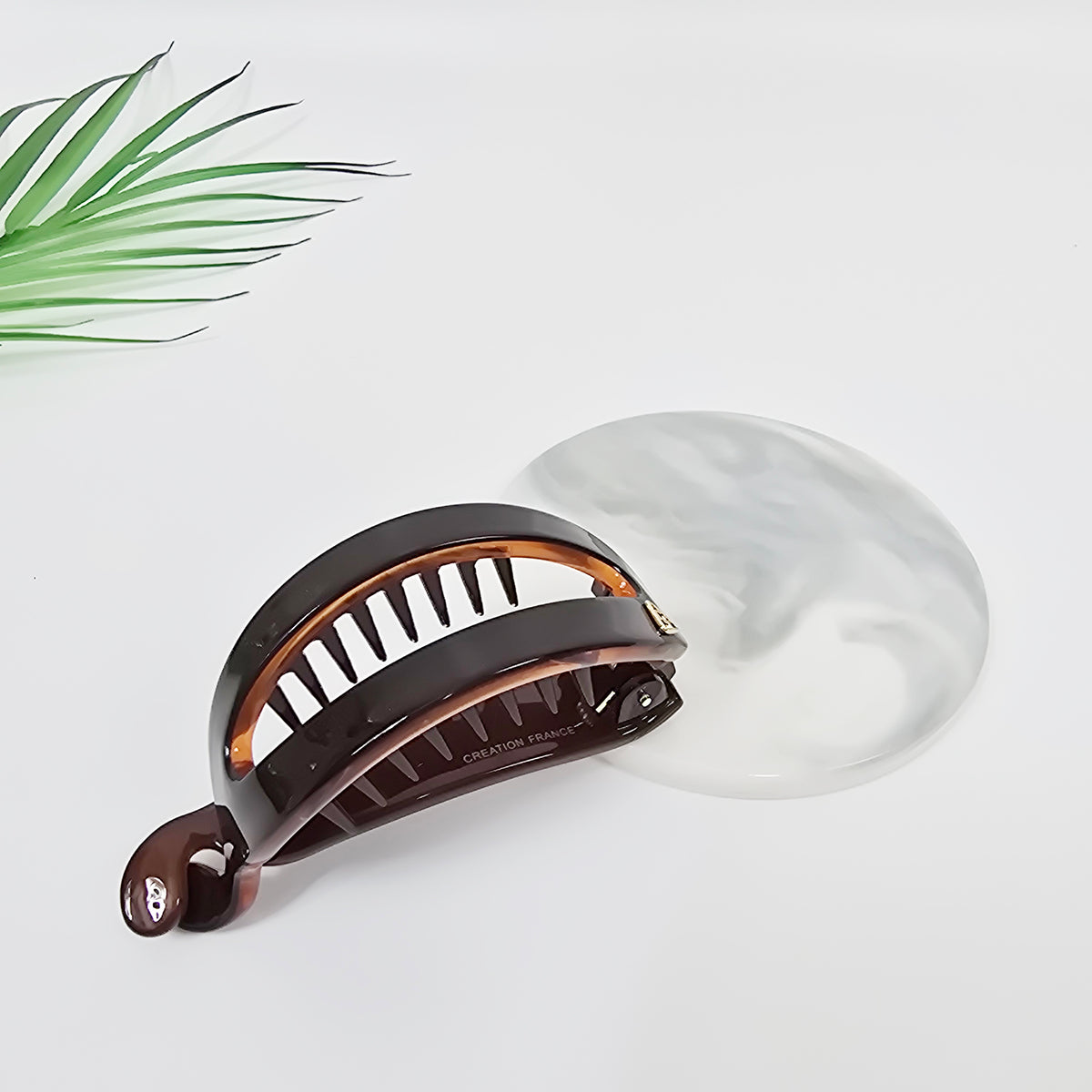 Oval Frame Medium Banana Clip 3.5 in – 5 Pure Chic Brown