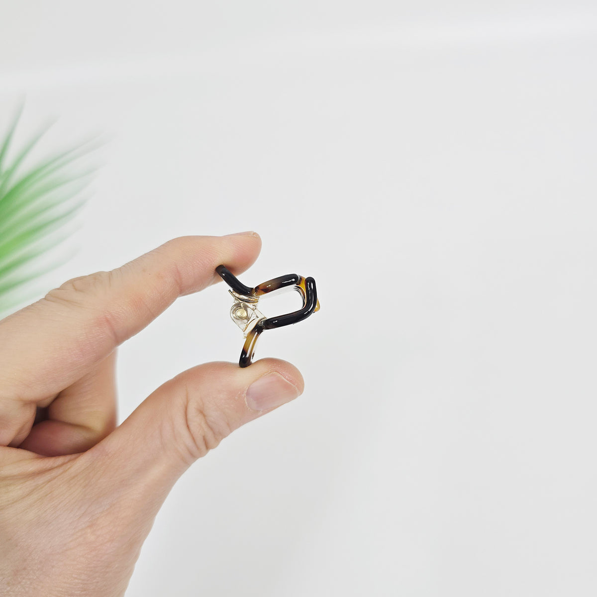 Cubic Dot Extra Mini Hair Claw Clip 1.0 in – Tortoise Shell, French-style