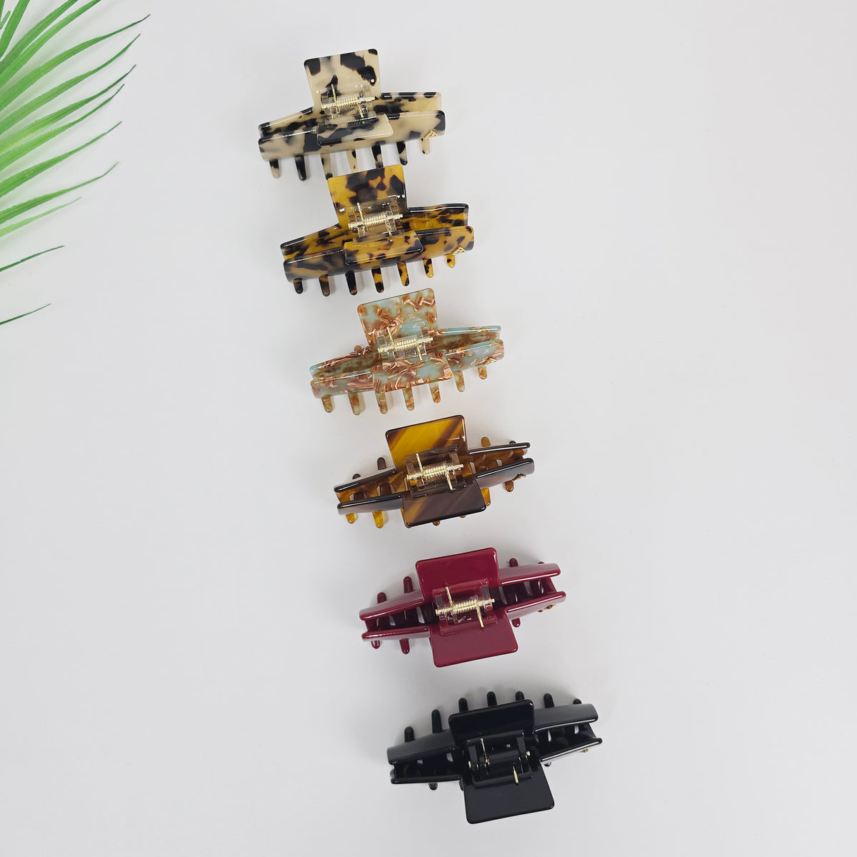 Classic Flat Medium Hair Claw Clip 3.3 in – Tortoise Shell, for Half-Up
