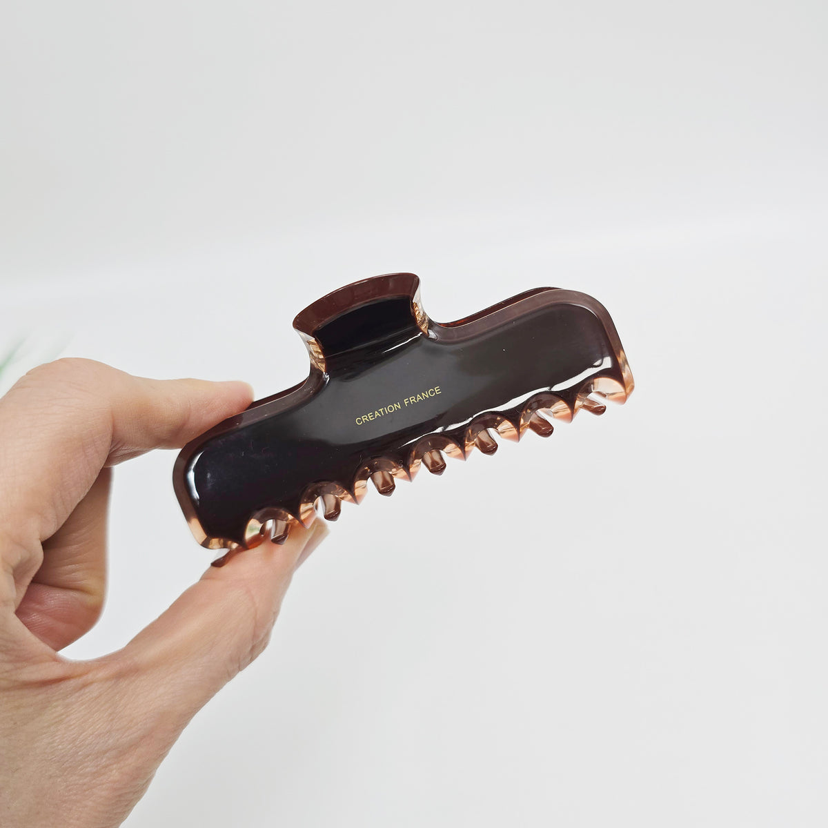 Straight Medium Hair Claw Clip – 7 Pure Chic Brown