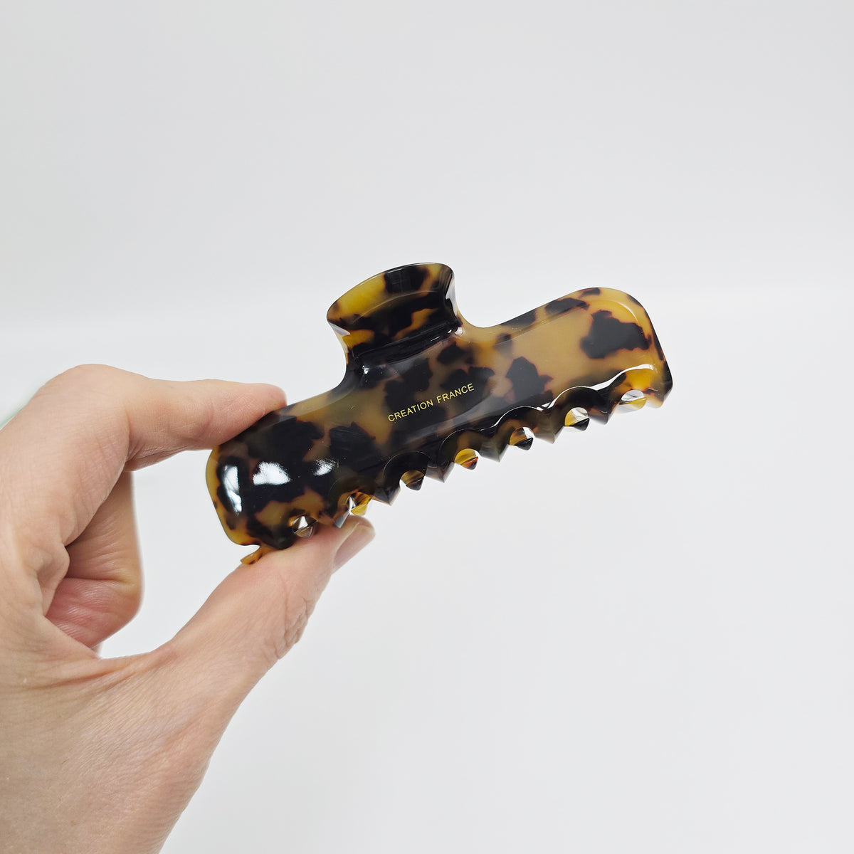 Straight Medium Hair Claw Clip – 2 Leopard Brown