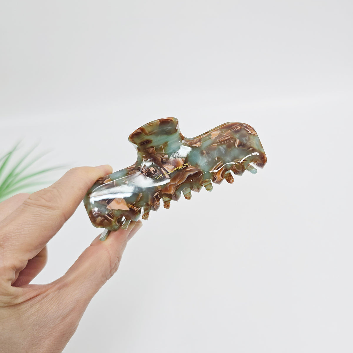 Straight Medium Hair Claw Clip – 3 Sugar Mint