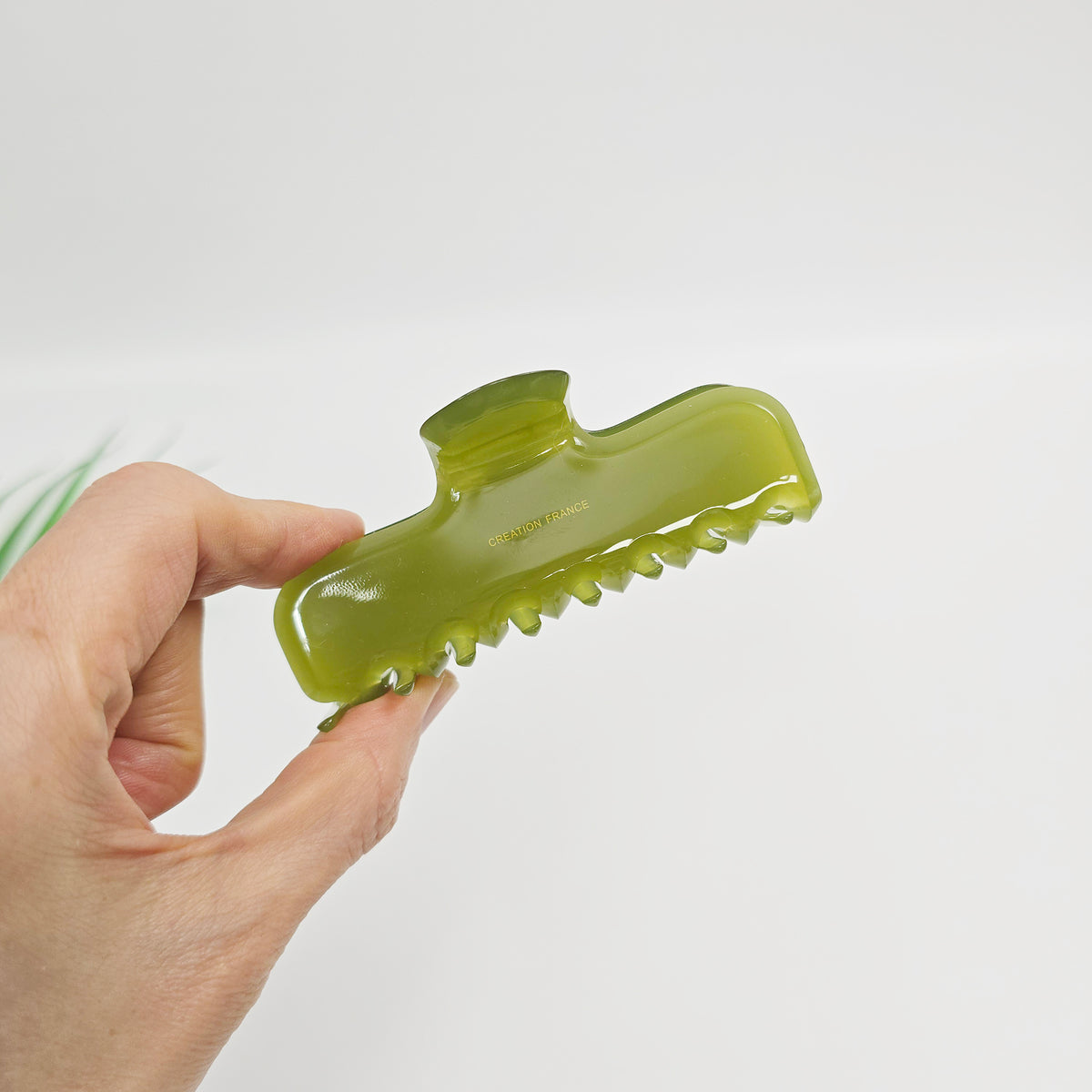 Straight Medium Hair Claw Clip – 6 Pure Olive Green