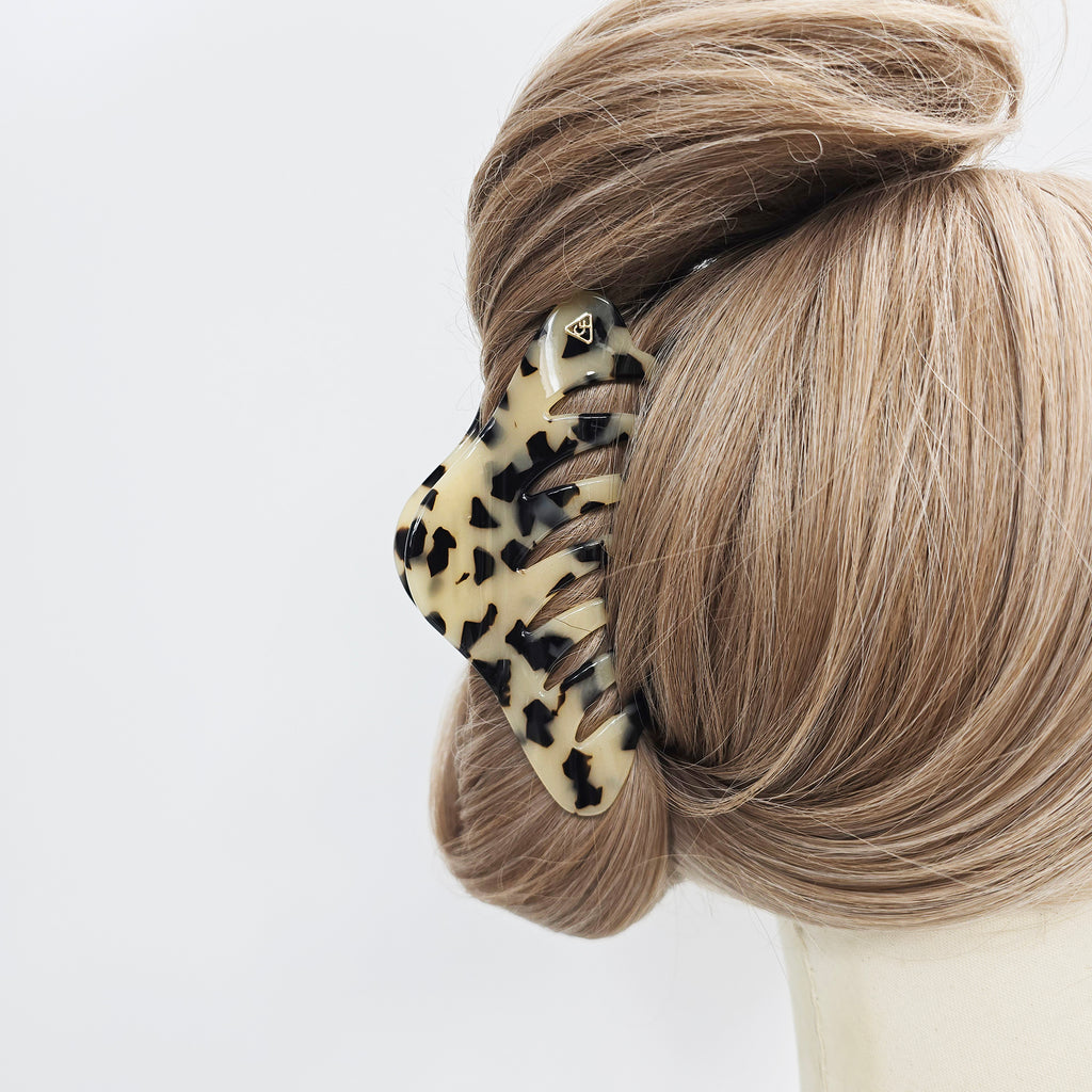 Wave Shell Large Hair Claw Clip 4.5 in – Tortoise Shell, French-style