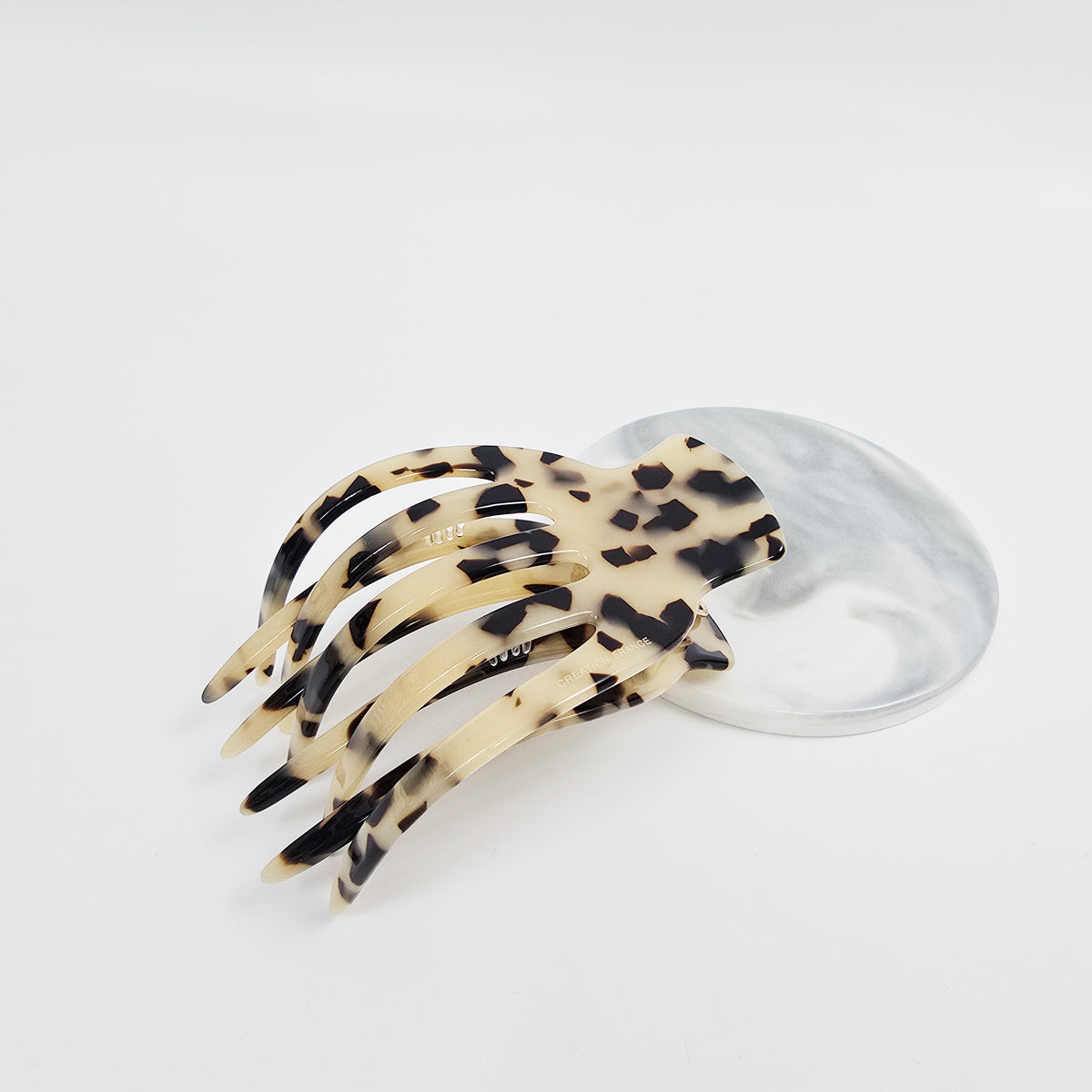 Curved Claw Medium Alligator Hair Clip 3.5 in – Tortoise Shell, for Updos