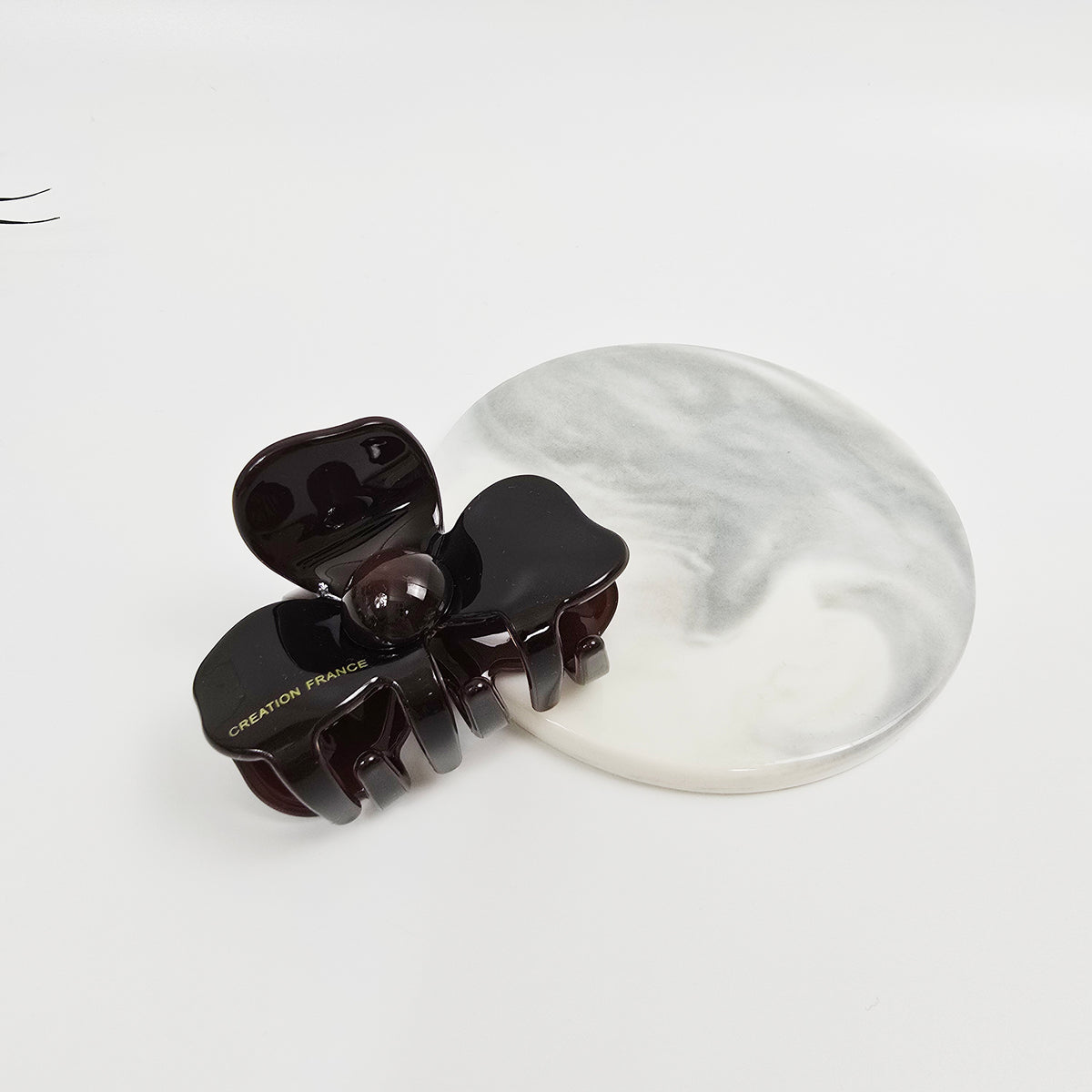 Bloom Mini Hair Claw Clip 2.4 in – Tortoise Shell, Half-Up, French-style