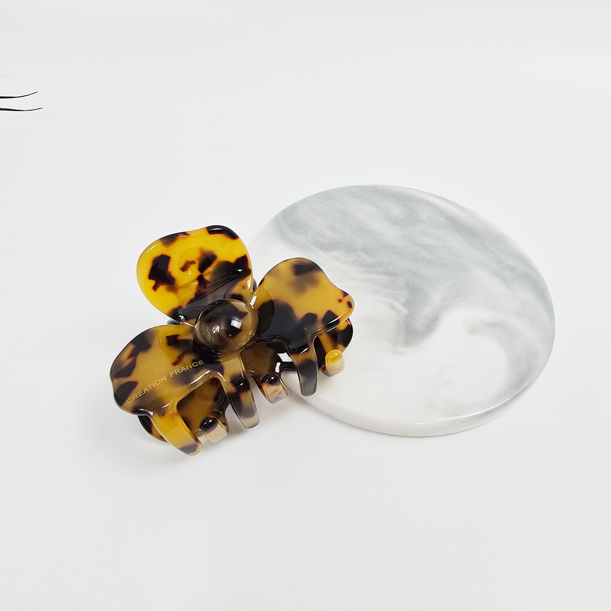 Bloom Mini Hair Claw Clip 2.4 in – Tortoise Shell, Half-Up, French-style