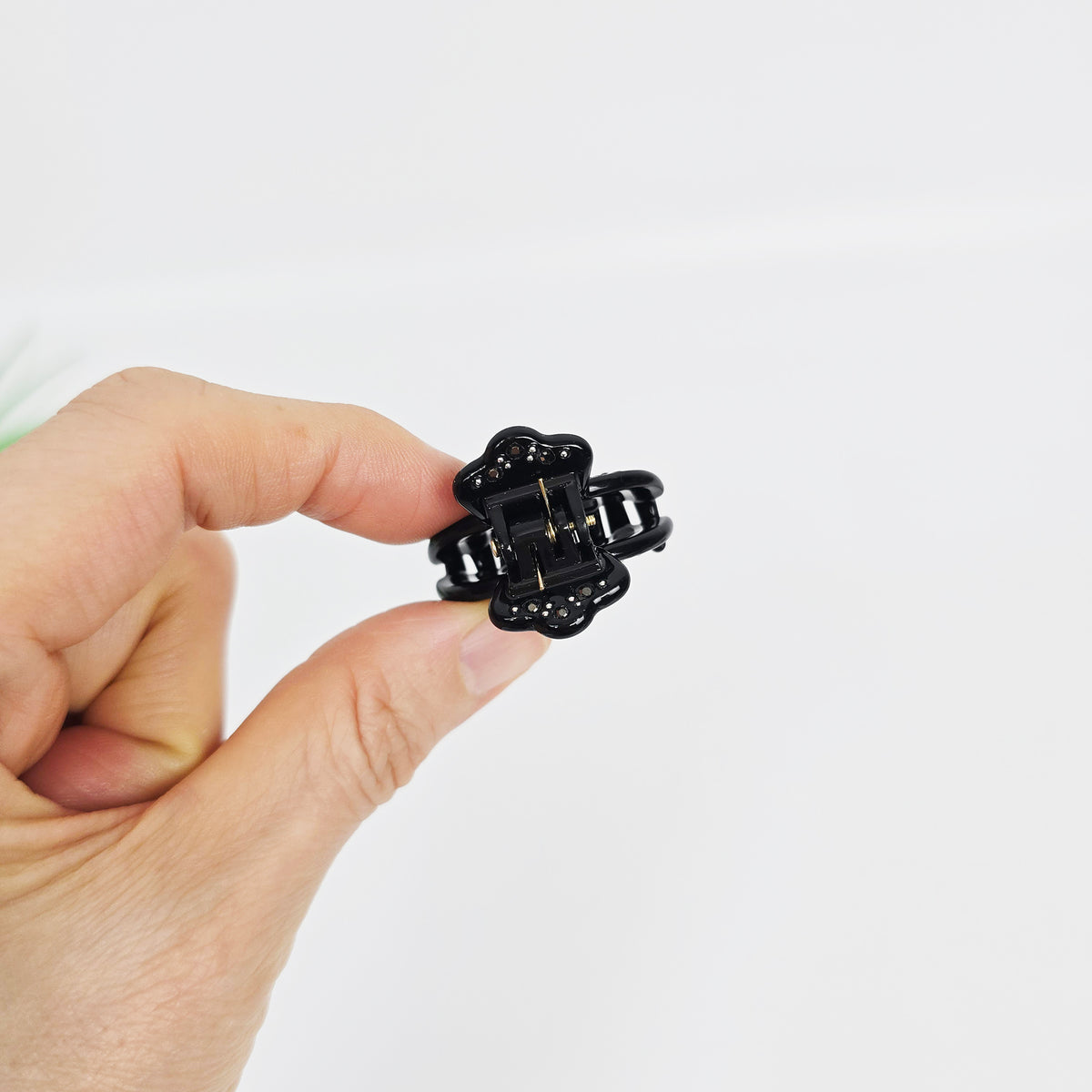 Muse Extra Mini Hair Claw Clip 1.4 in – Cubic, Tortoise Shell, French-style