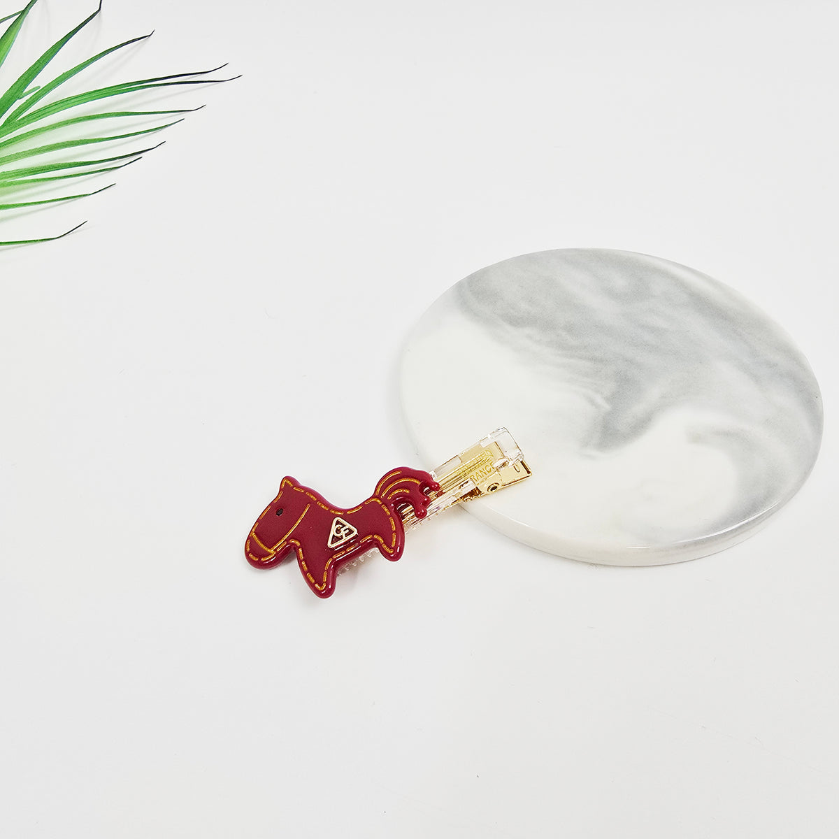 Pony Mini Alligator Hair Clip 2.4 in – Gold Stitch, French-style