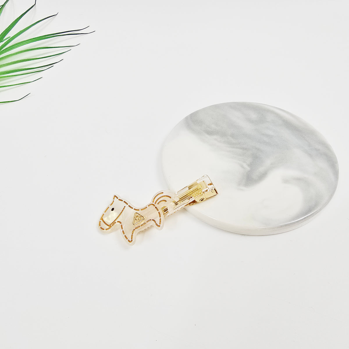 Pony Mini Alligator Hair Clip 2.4 in – Gold Stitch, French-style