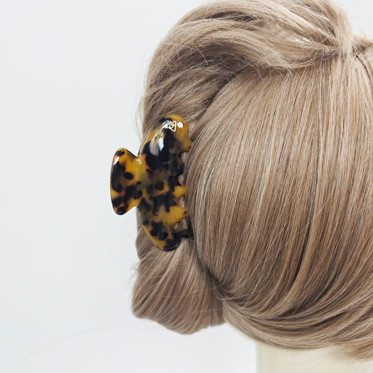 Half Moon Medium Hair Claw Clip 3.5 in – Tortoise Shell, French-style