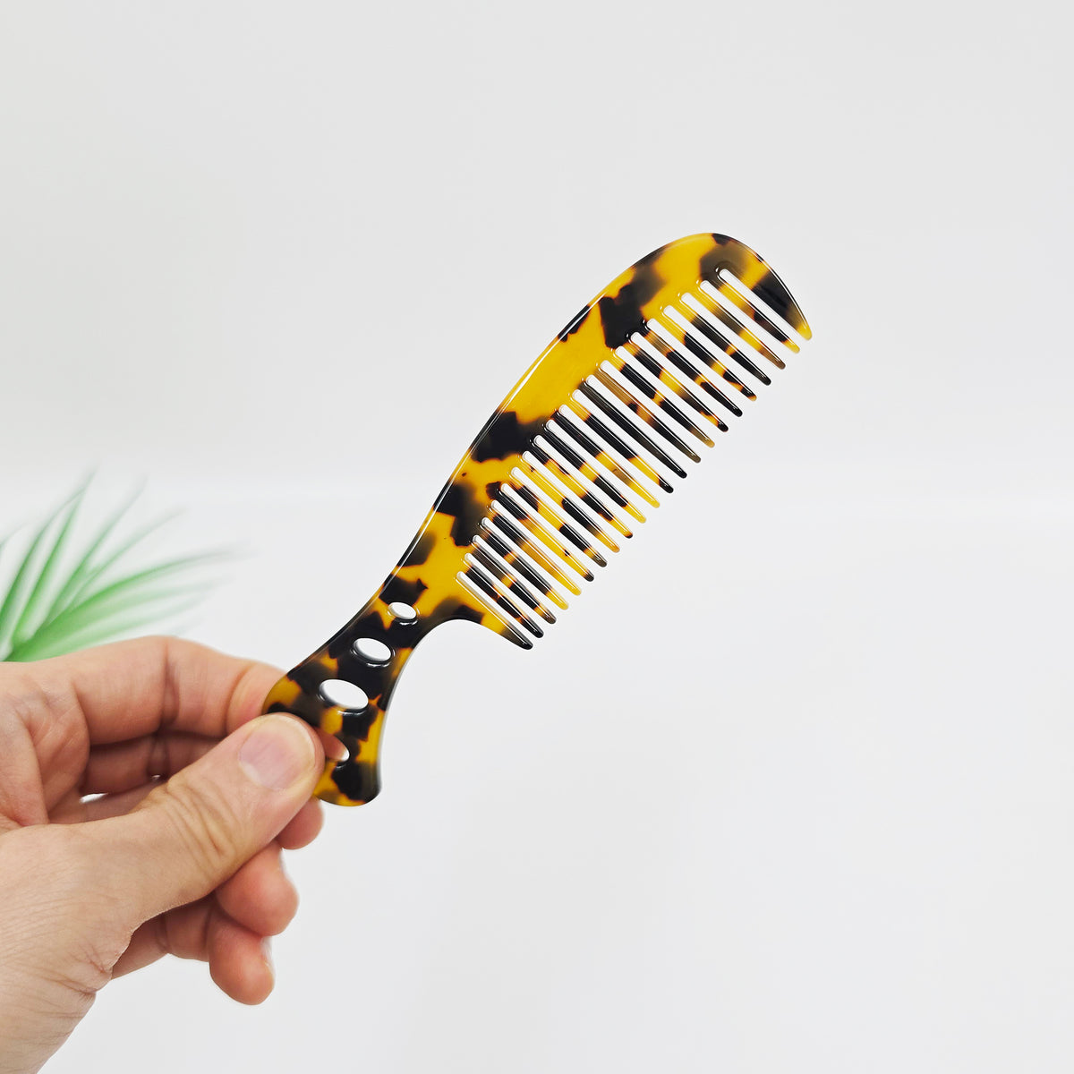 Handle Medium Hair Comb 5.3 in – Tortoise Shell Marble, French-style