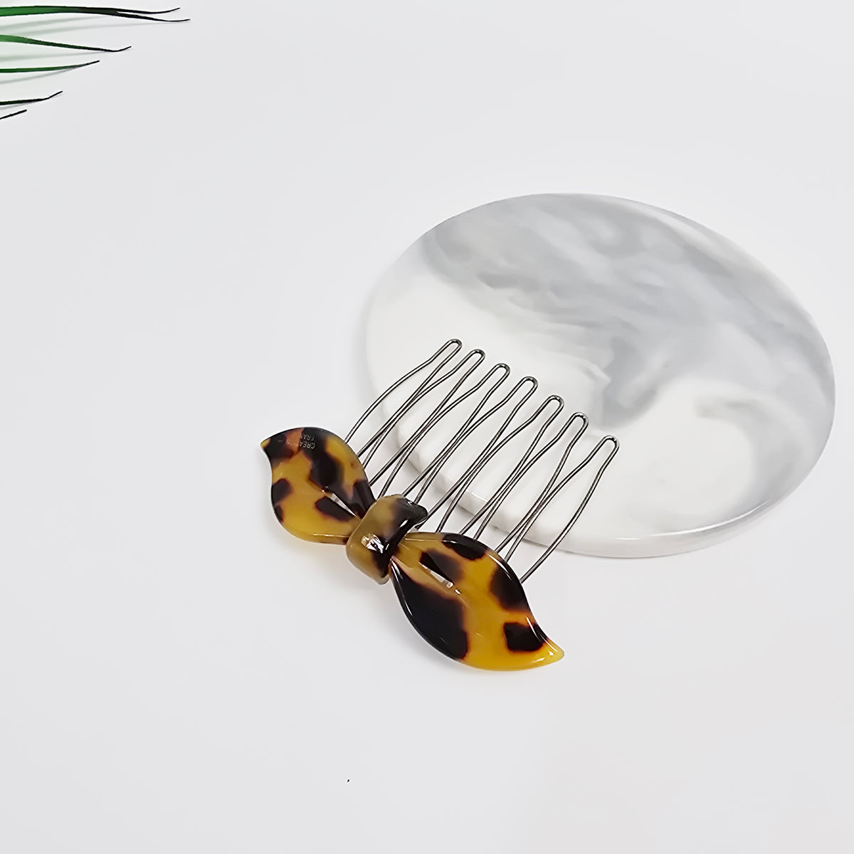 Lip Bow Mini Hair Comb Pin 2.6 in – Tortoise Shell, French Pin