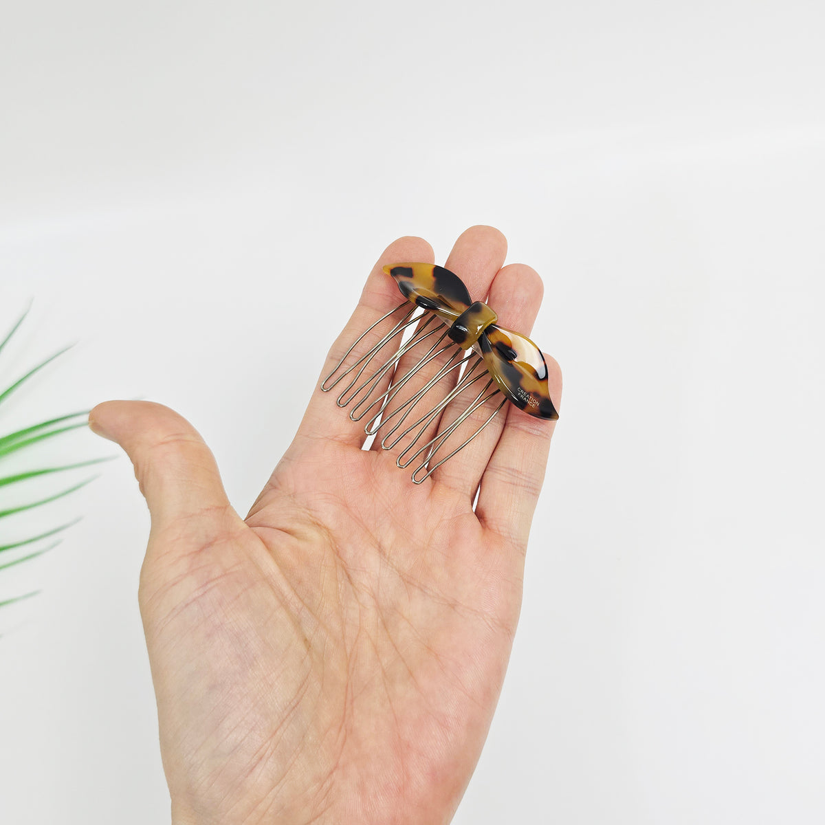 Lip Bow Mini Hair Comb Pin 2.6 in – Tortoise Shell, French Pin