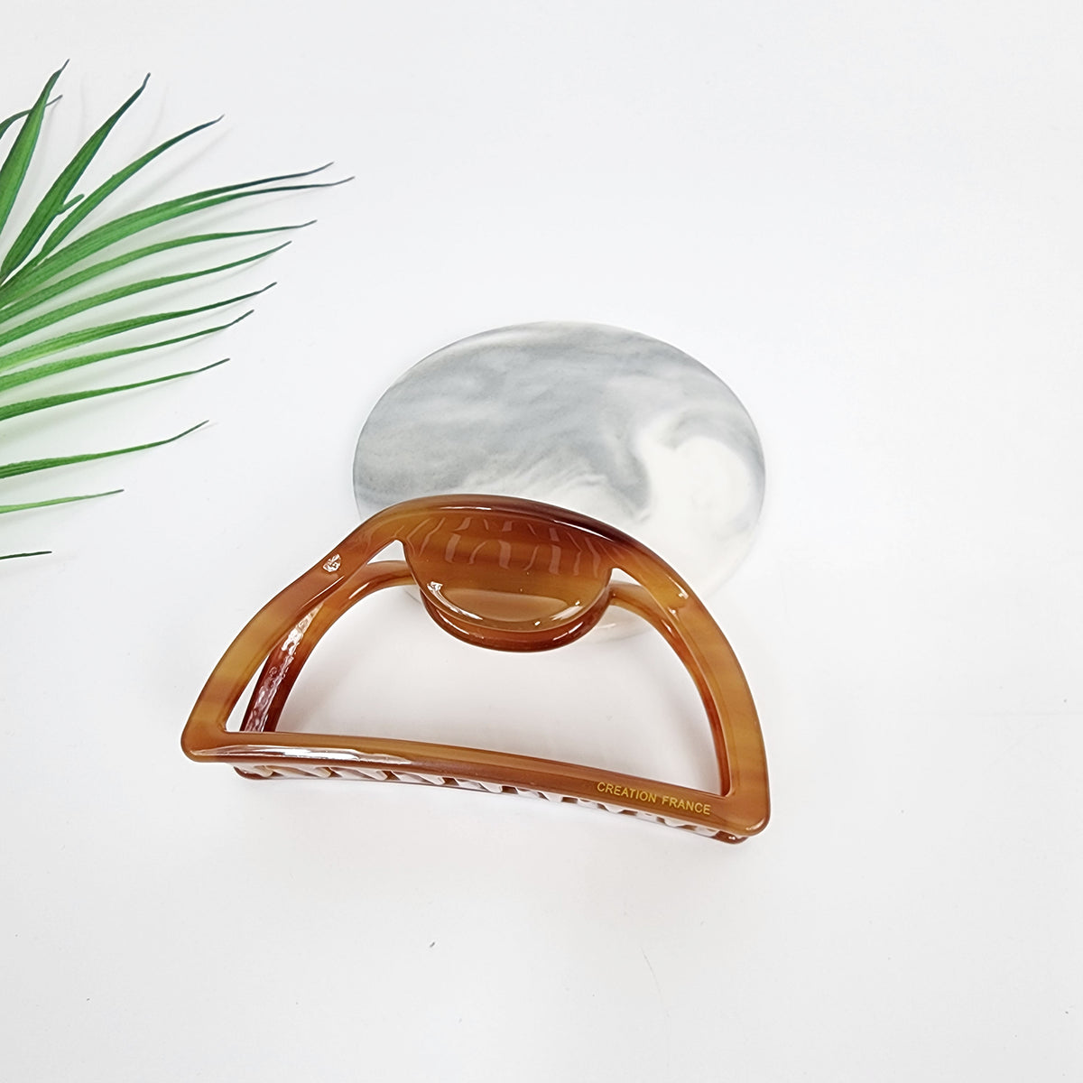 Half Moon Medium Hair Claw Clip 3.9 in – 4 Pure Caramel