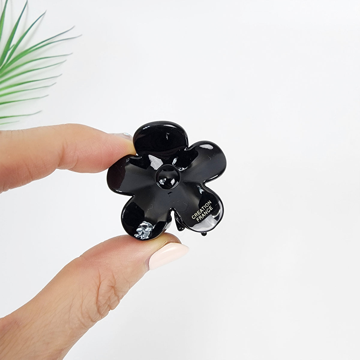 Fleur Mini Hair Claw Clip 1.6 in – 18 Pure Black