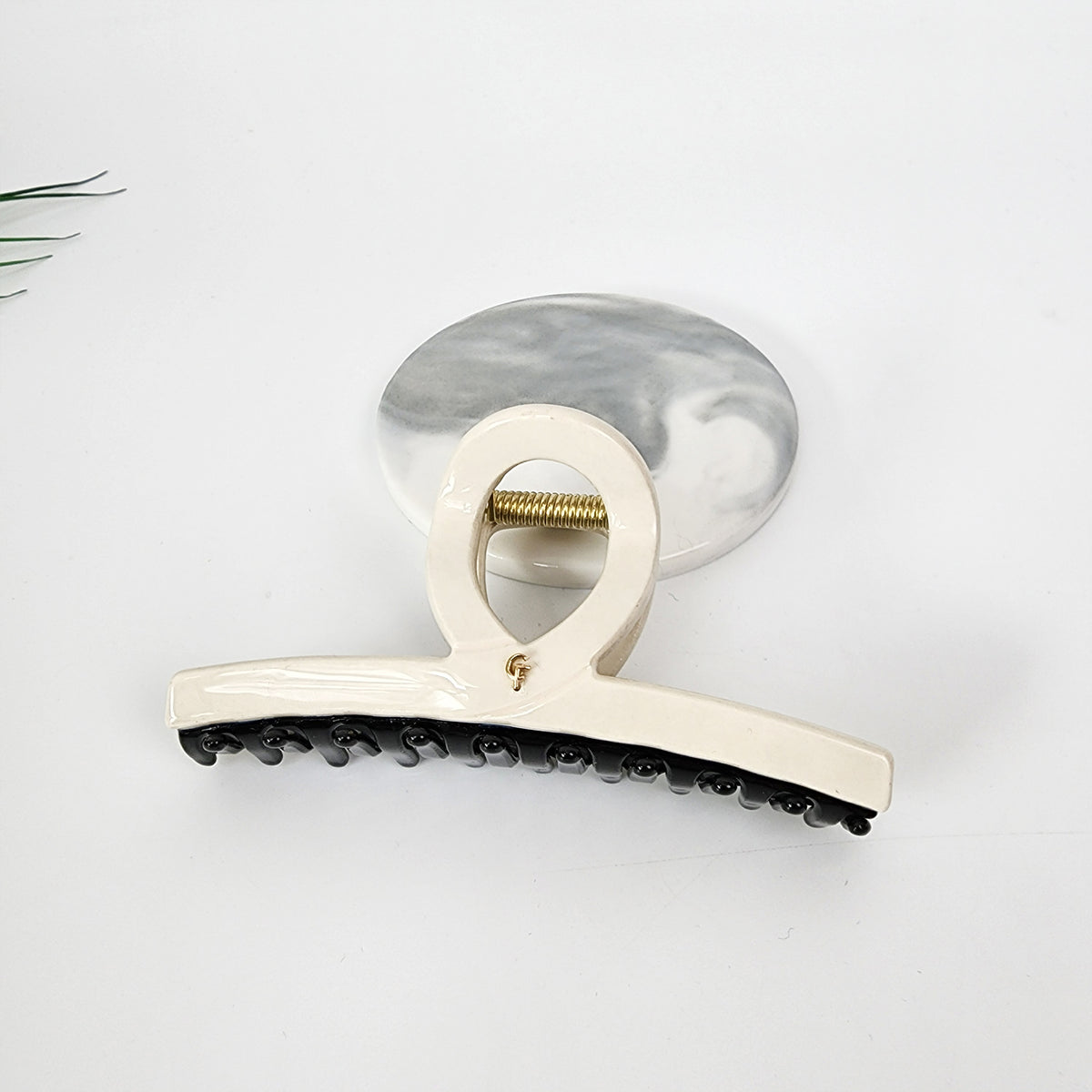Twist Bar Large Hair Claw Clip 4.7 in – 7 Pure Ivory