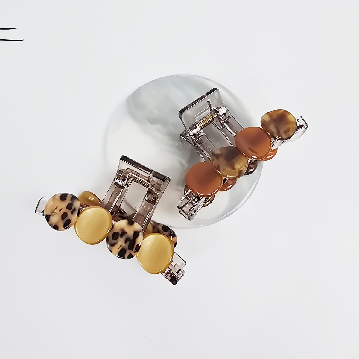 Marble Circle Small Hair Claw Clip 3.1 in – Tortoise Shell, French-style