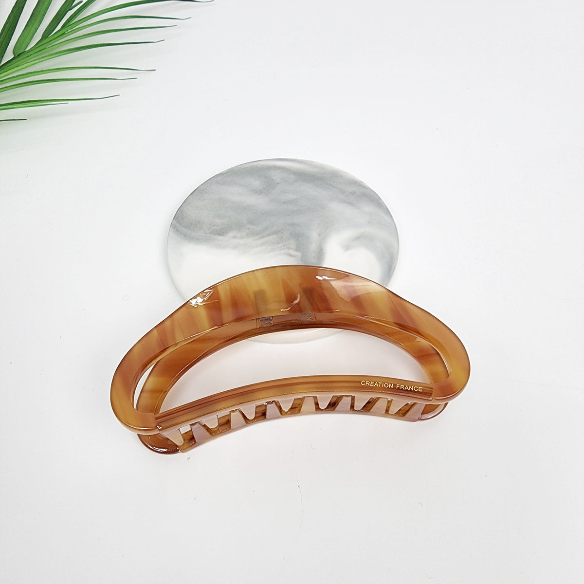 Rounded Large Hair Claw Clip 4.2 in – 9 Pure Caramel