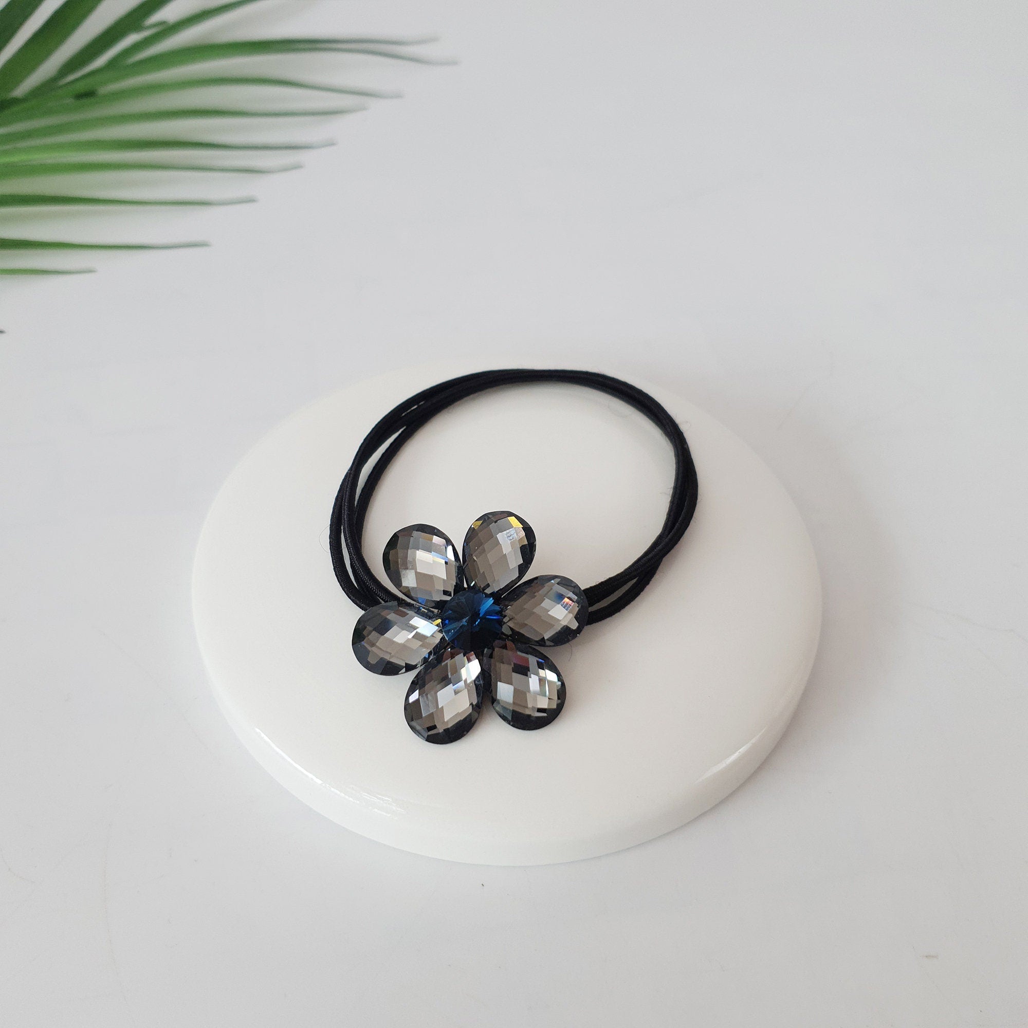 Swarovski Point Glass Flower Hair Tie / Three Line Ponytail Holder / Hair Accessory for Woman
