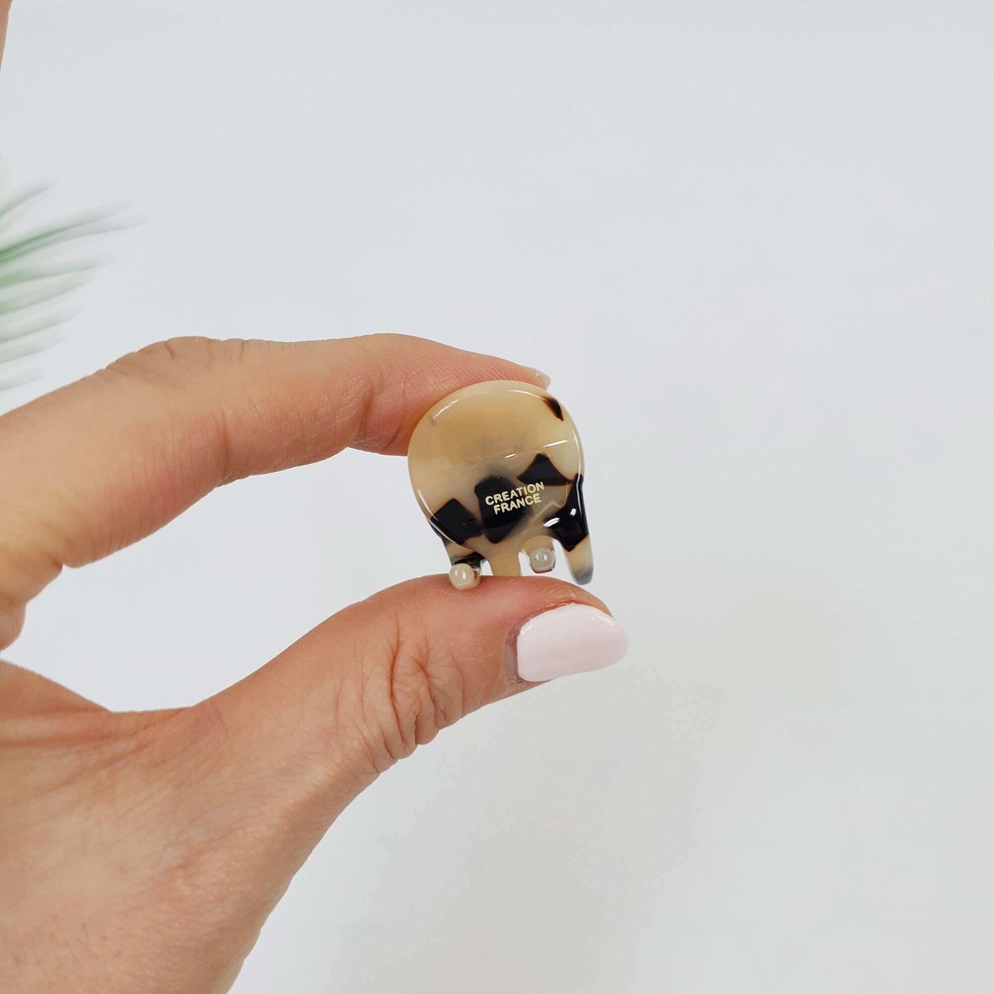 Bean Mini Claw Clip / Tortoise Shell Small French Hair Pin / Hair Barrette for Woman / Hair Accessory for Girl