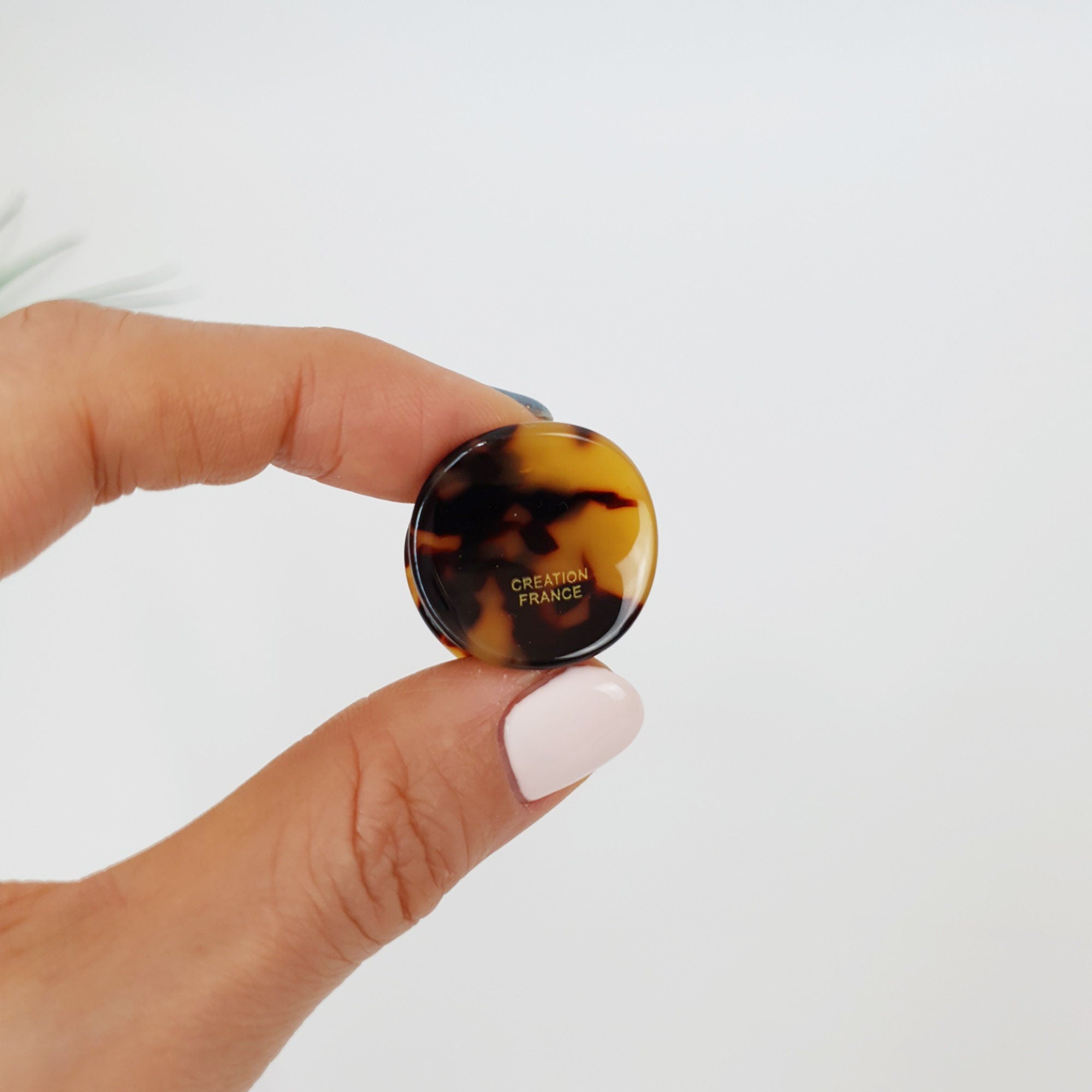 Modern Circle Mini Hair Clip Claw / Tortoise Shell Small French Pin / Hair Barrette for Woman