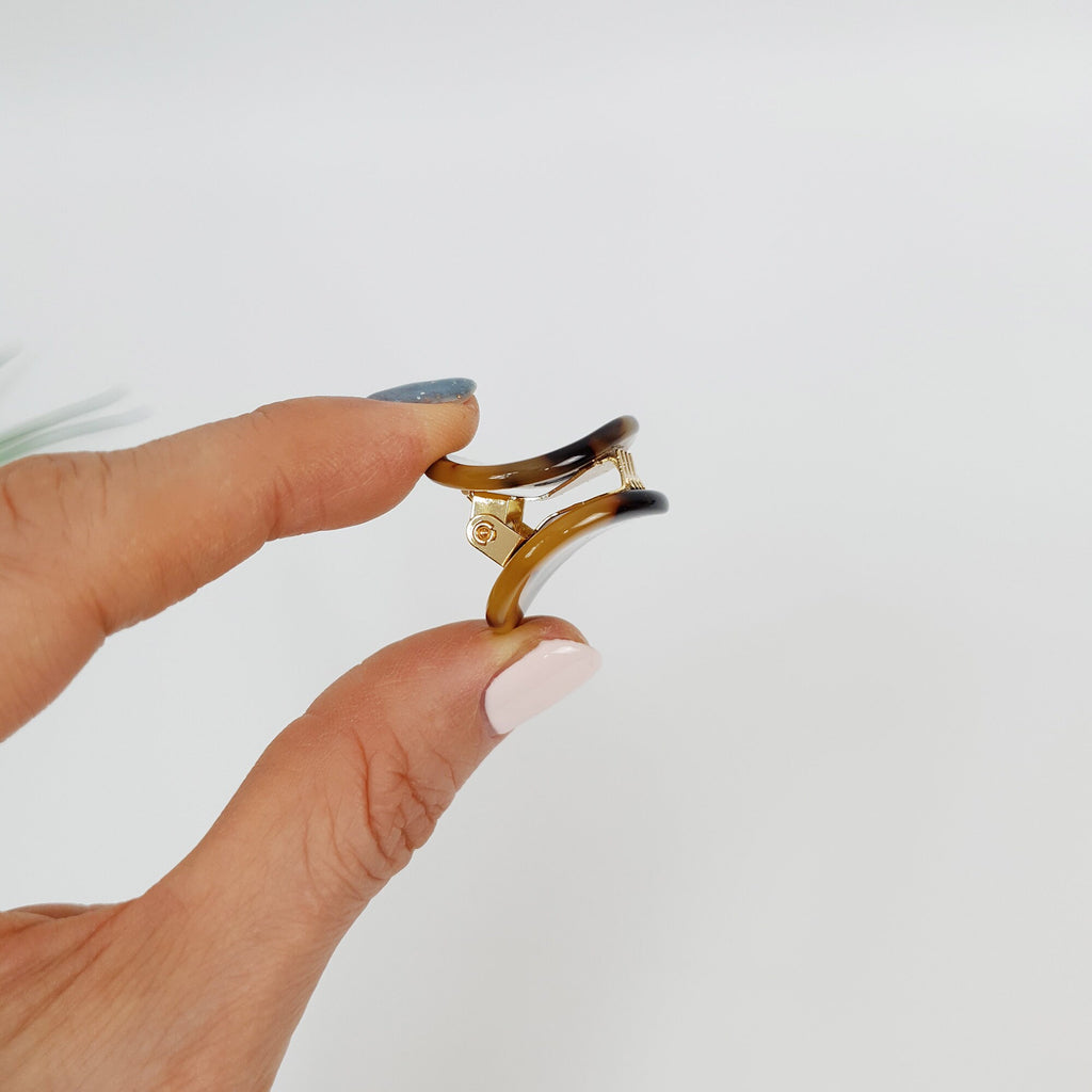 Modern Circle Mini Hair Clip Claw / Tortoise Shell Small French Pin / Hair Barrette for Woman