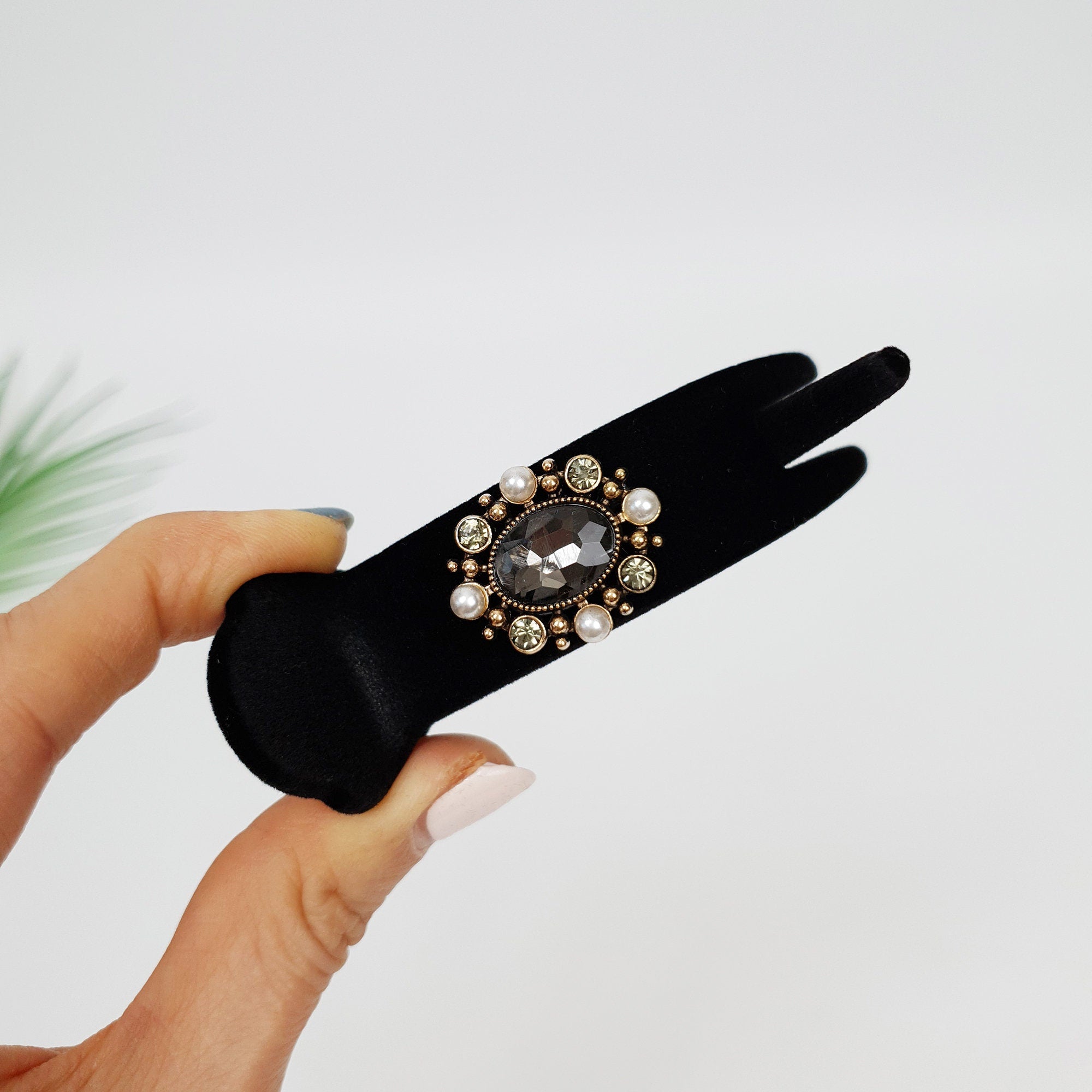 Black Velvet Hair Clip with Pearl Cubic / Simple Round Ponytail Holder / Hair Barrette for Woman / Pearl Hair Claw Clip