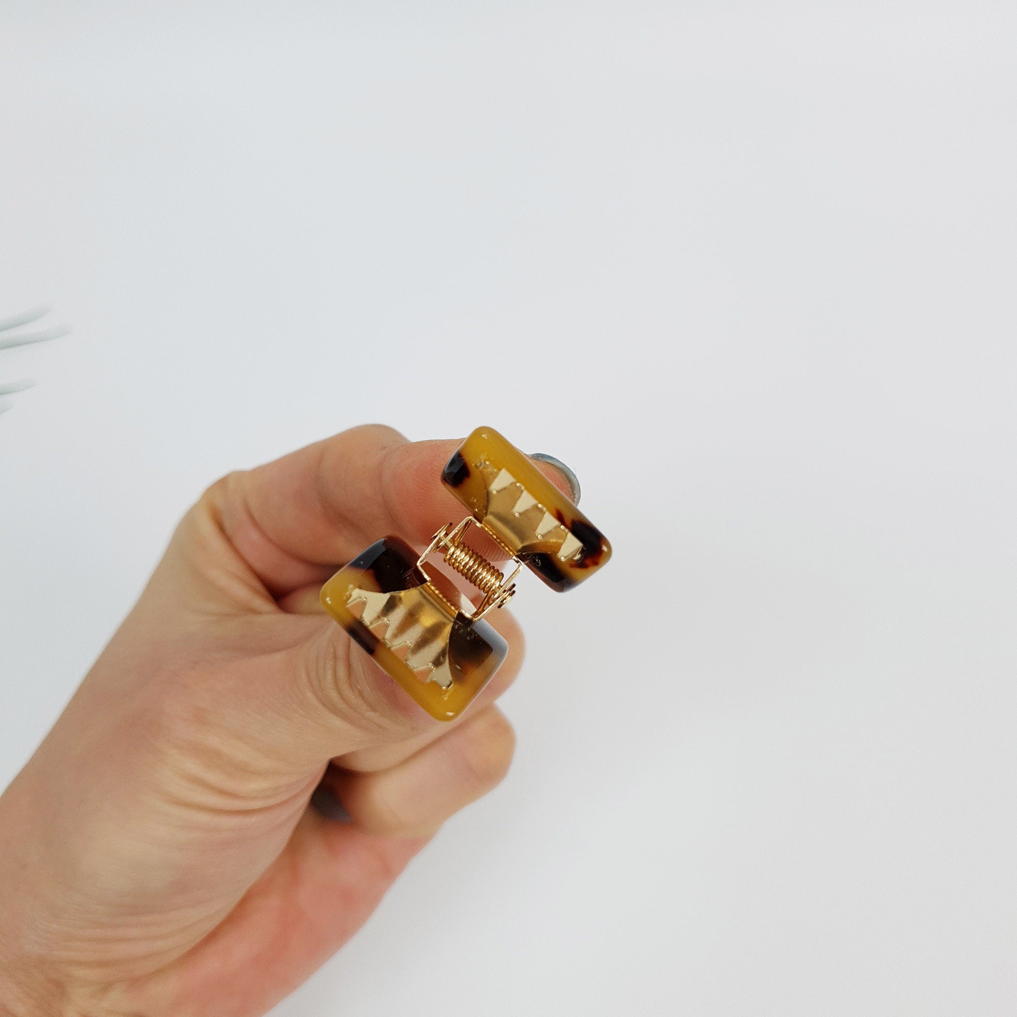 Modern Square Mini Hair Claw Clip / Tortoise Shell Small French Hair Pin / Hair Barrette for Woman / Metal Hair Claw