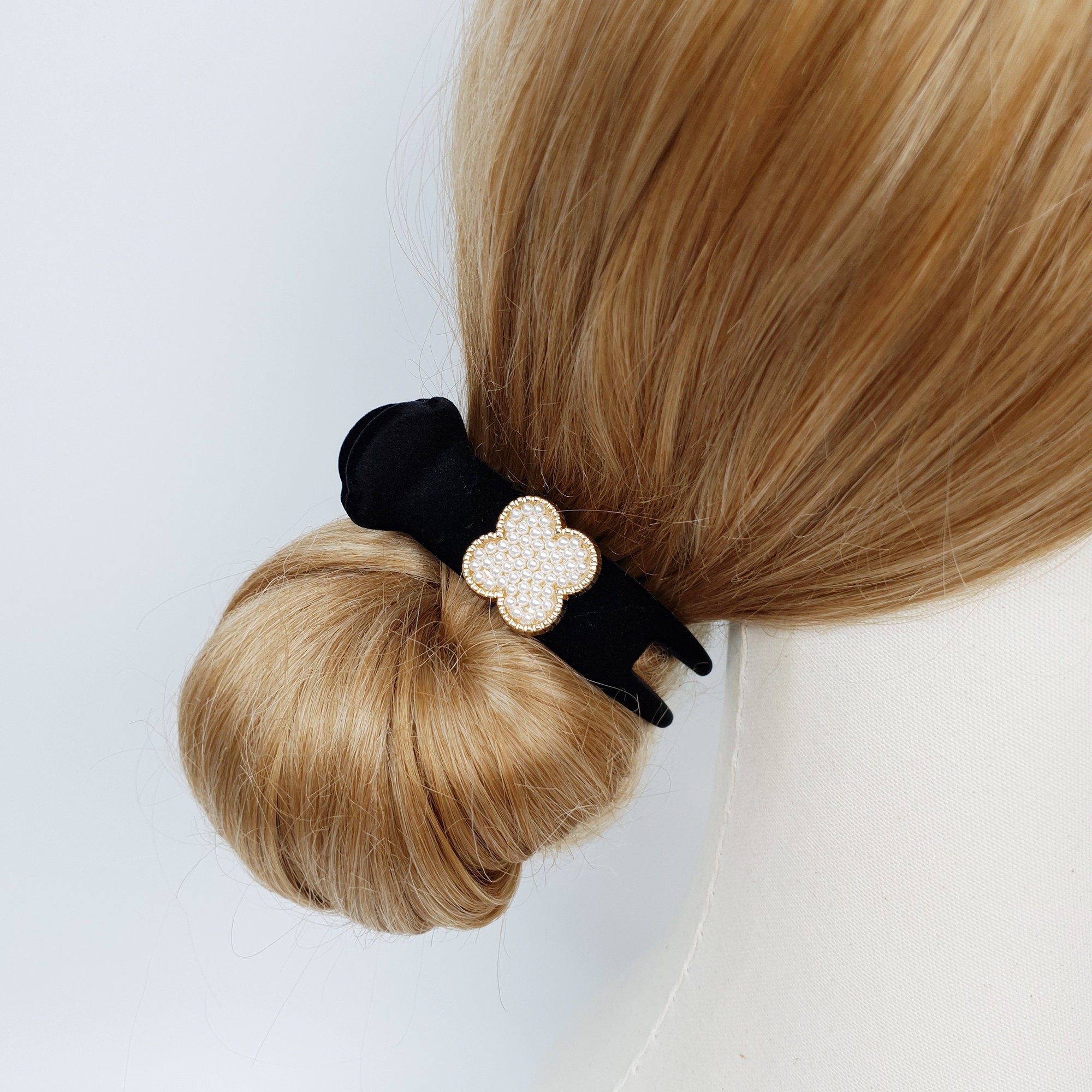 Black Velvet Hair Clip with Pearl Cubic / Simple Round Ponytail Holder / Hair Barrette for Woman / Pearl Hair Claw Clip