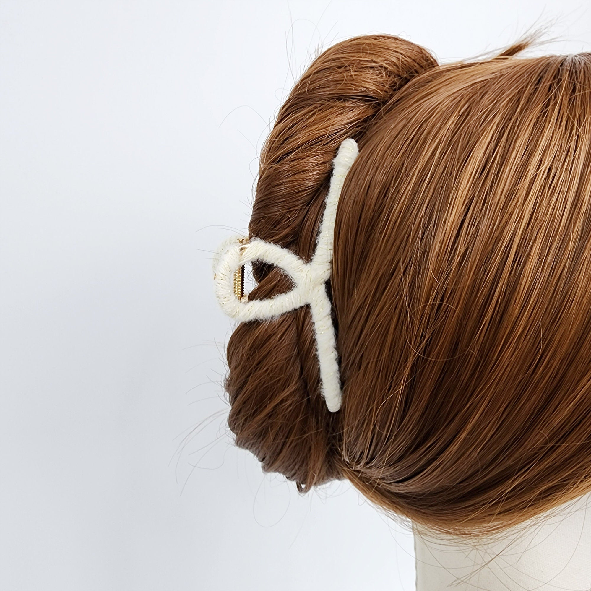 Wool Covered Metal Twist Hair Claw Clip / Medium Size Ponytail Holder / Hair Barrette for Woman / Metal Hair Clip