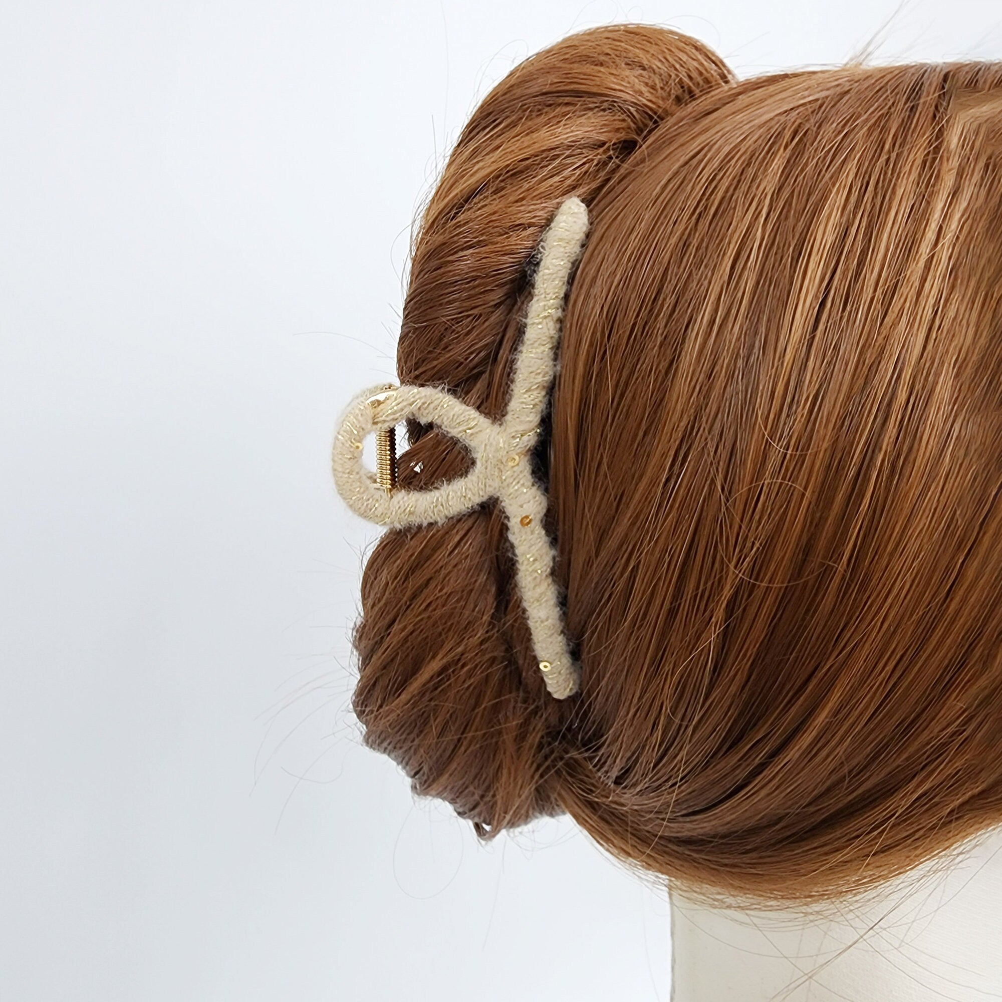 Wool Covered Metal Twist Hair Claw Clip / Medium Size Ponytail Holder / Hair Barrette for Woman / Metal Hair Clip