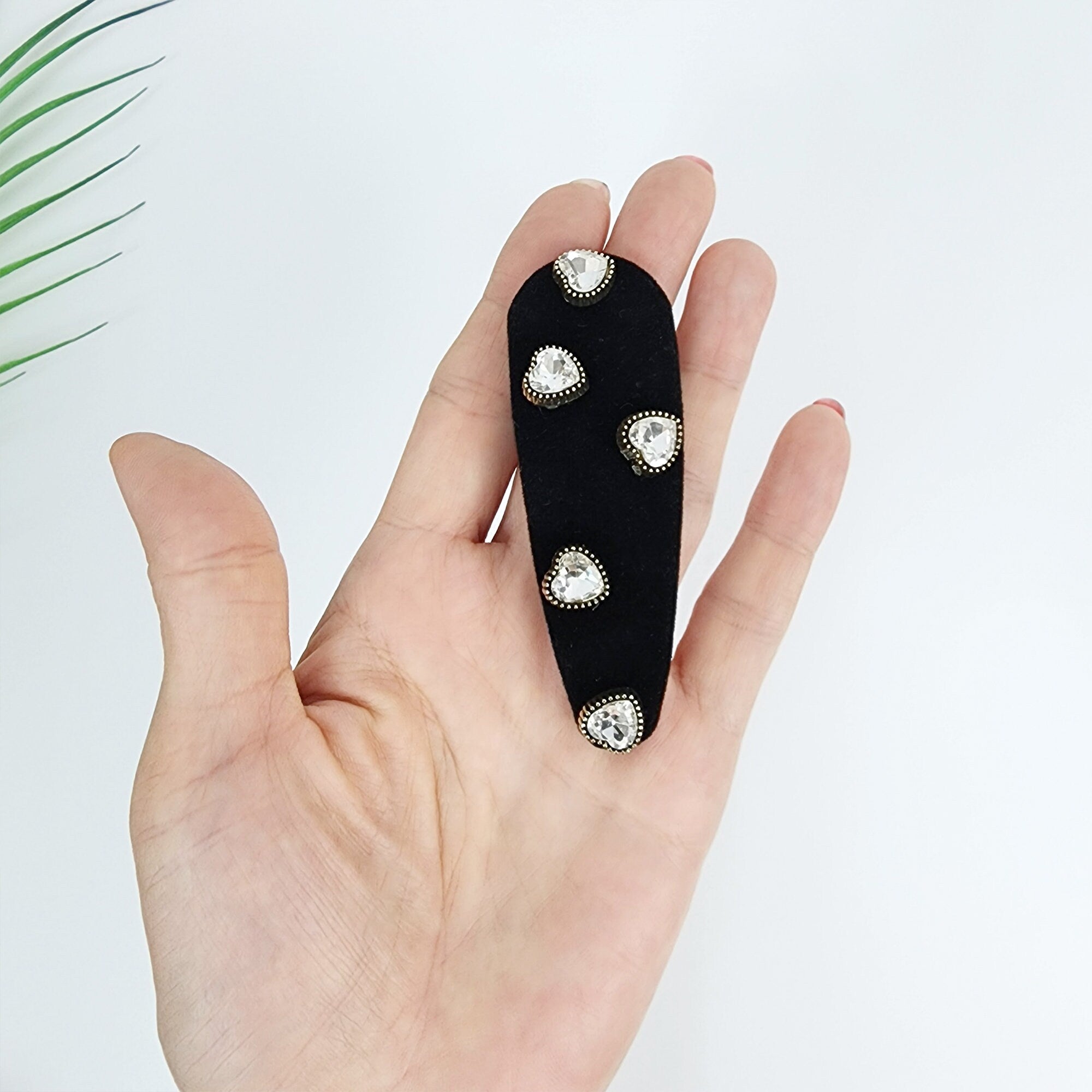 Black Velvet Heart Triangle Snap Clip (3.1 Inch) / Cute Hairgrip Barrette with Pearl and Cubic / Hair Accessory / Tic Tac Hair Clip Pin