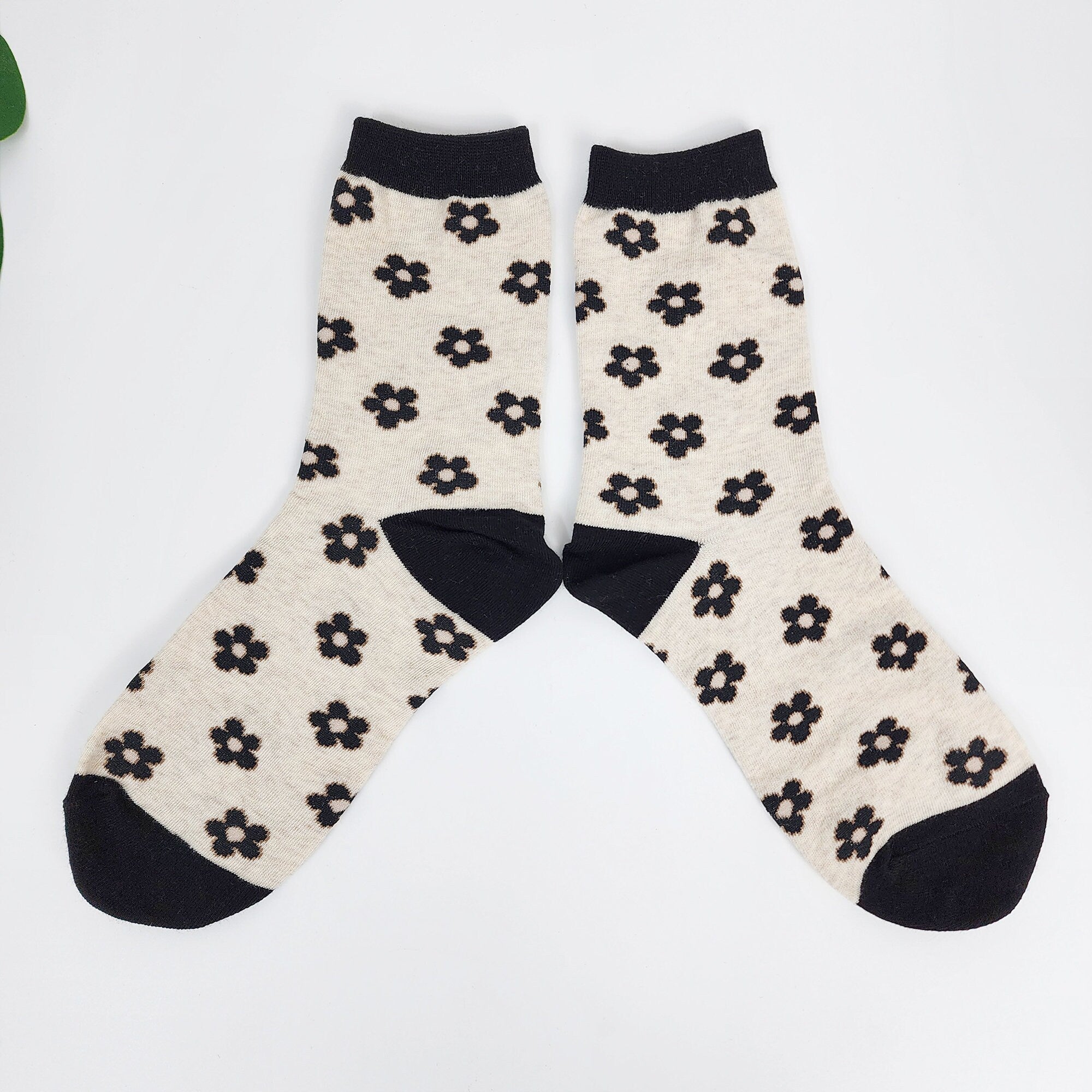 Daisy Floral Socks | Soft Cotton Crew Pattern | Korean Socks | Cute Gift for Her