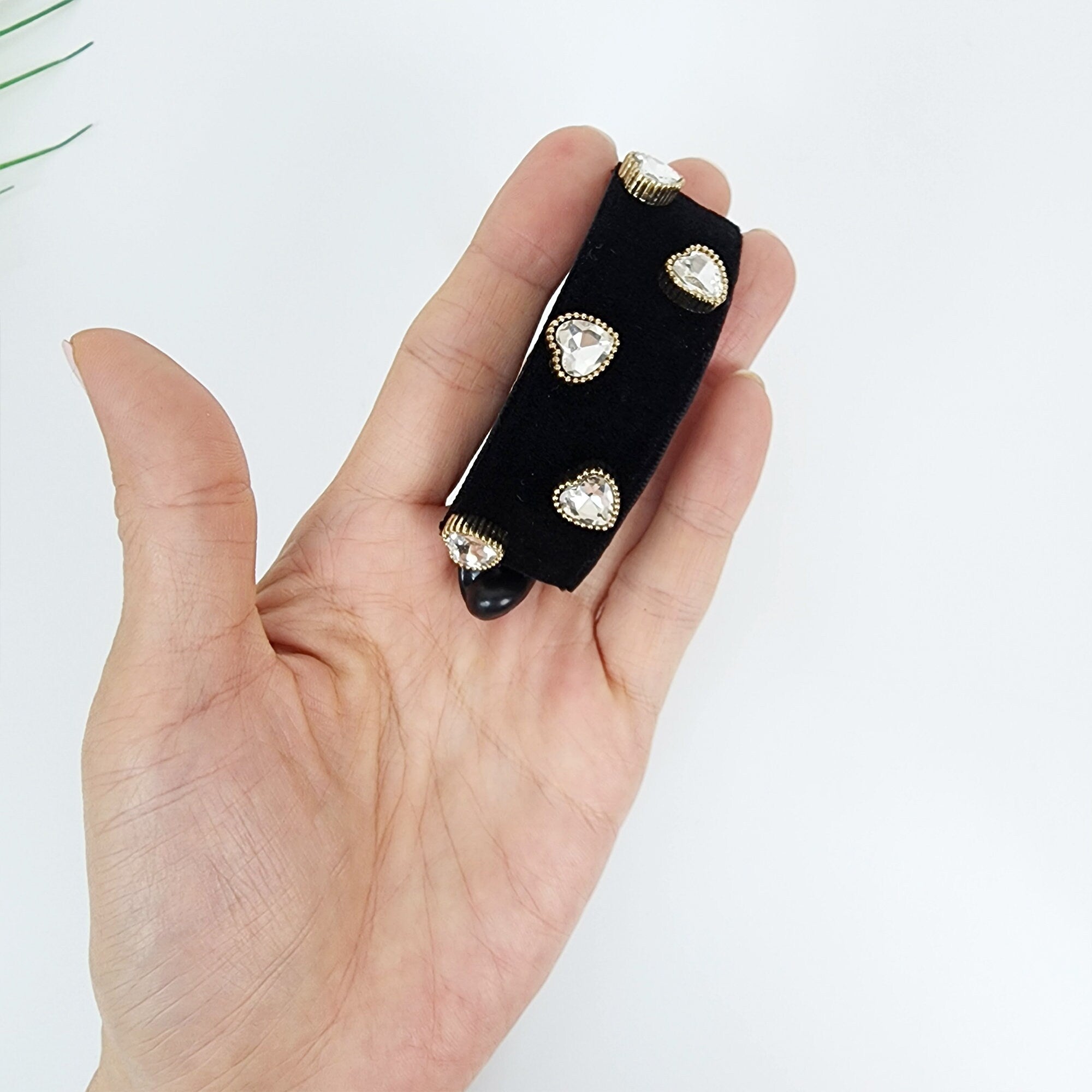 Black Velvet Heart Pearl Cubic Half Moon Banana Claw Clip (3.0 Inch) / Ponytail Holder for Woman / Clincher Comb Hair Accessory