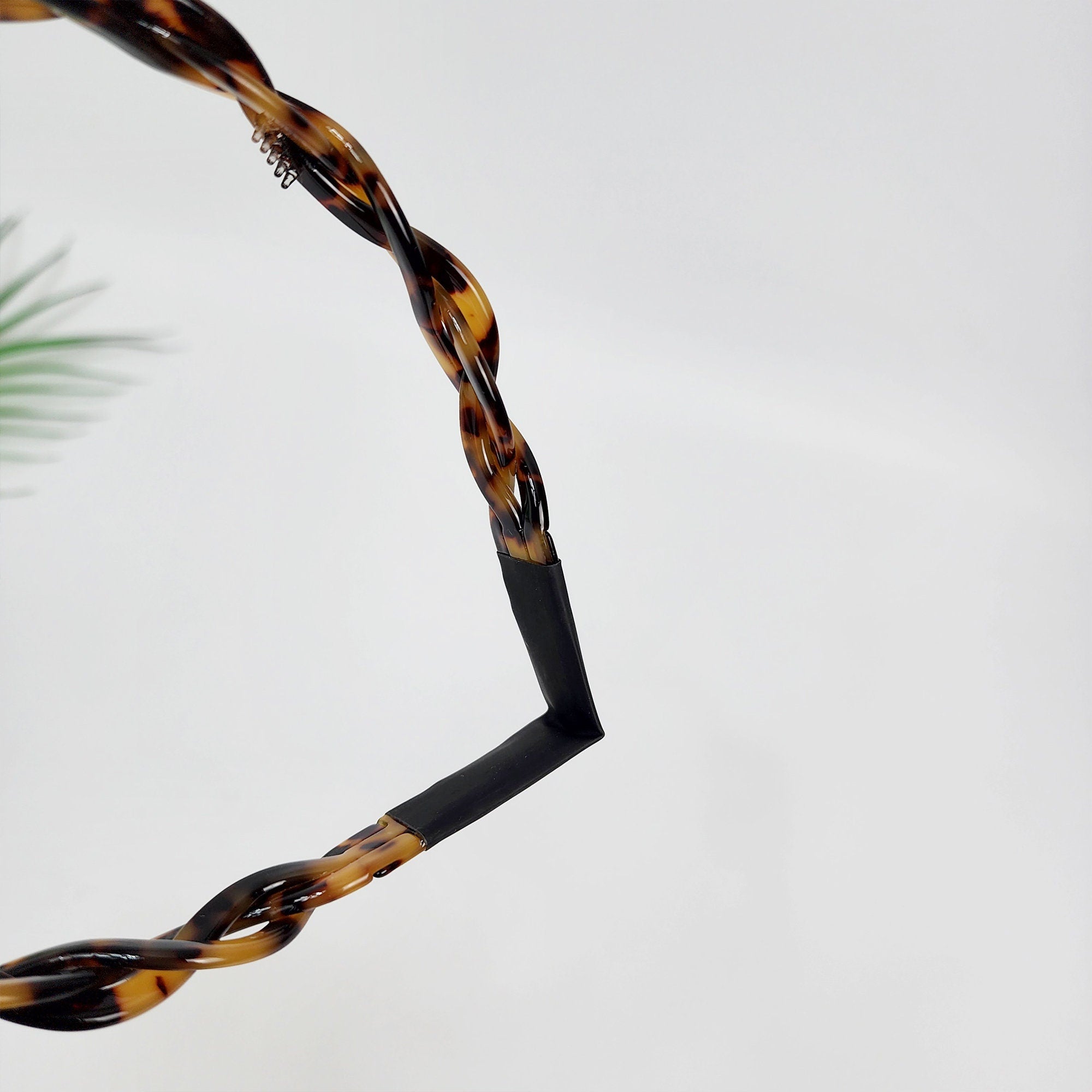 Leopard Triple Twist Thin Headband (0.5 Inch) / Tortoise Shell French Hair Pin / Hair Accessory for Woman / Acrylic Alice Headband